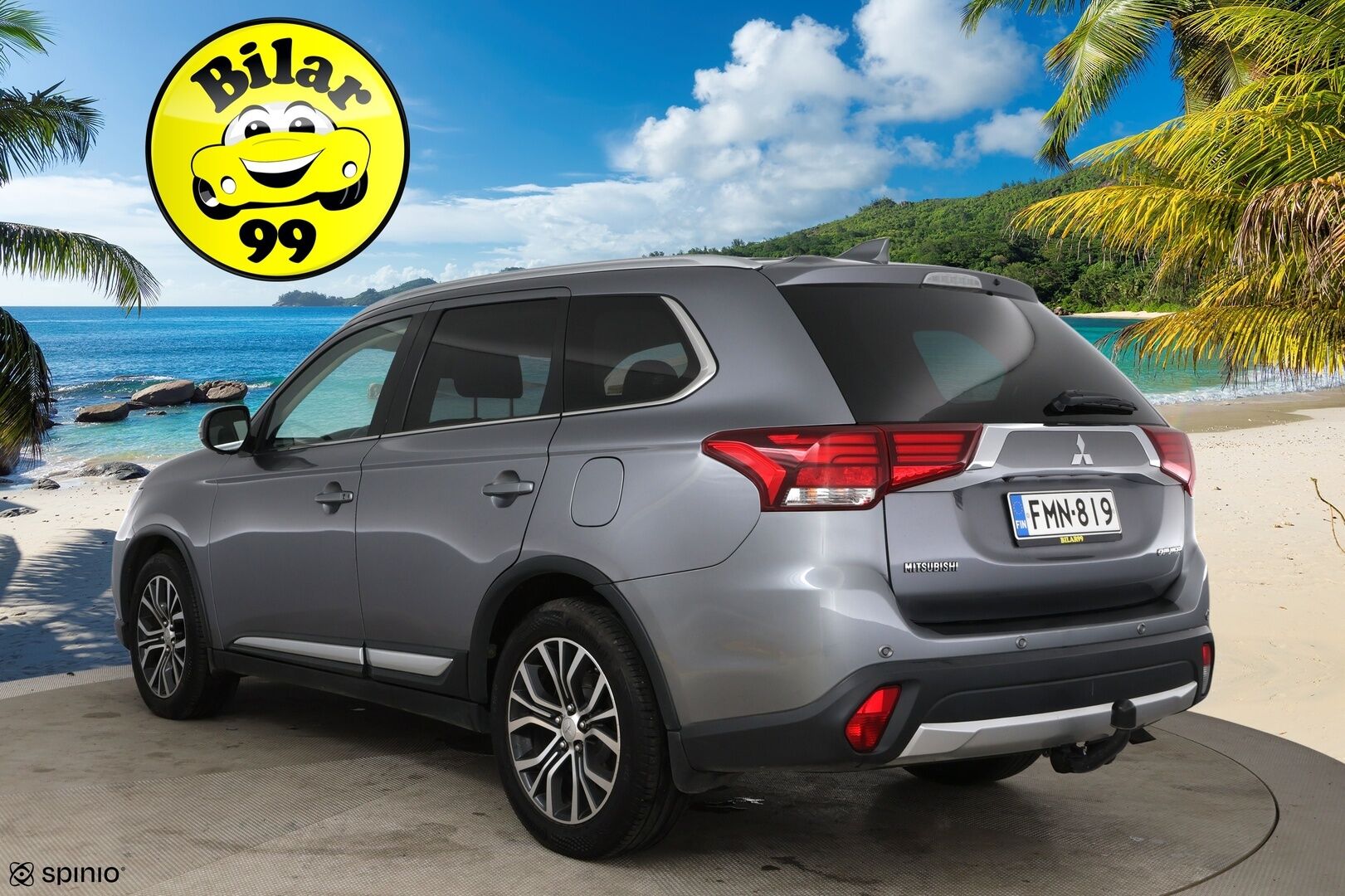 Mitsubishi Outlander 2017 2,2 DI-D Instyle NAVI AT 4WD 7P / Adapt. vak / Vetokoukku / Nahat / Rockford / Keyless - 7-Paikkainen / LED-Lisävalo / Suomi-Auto