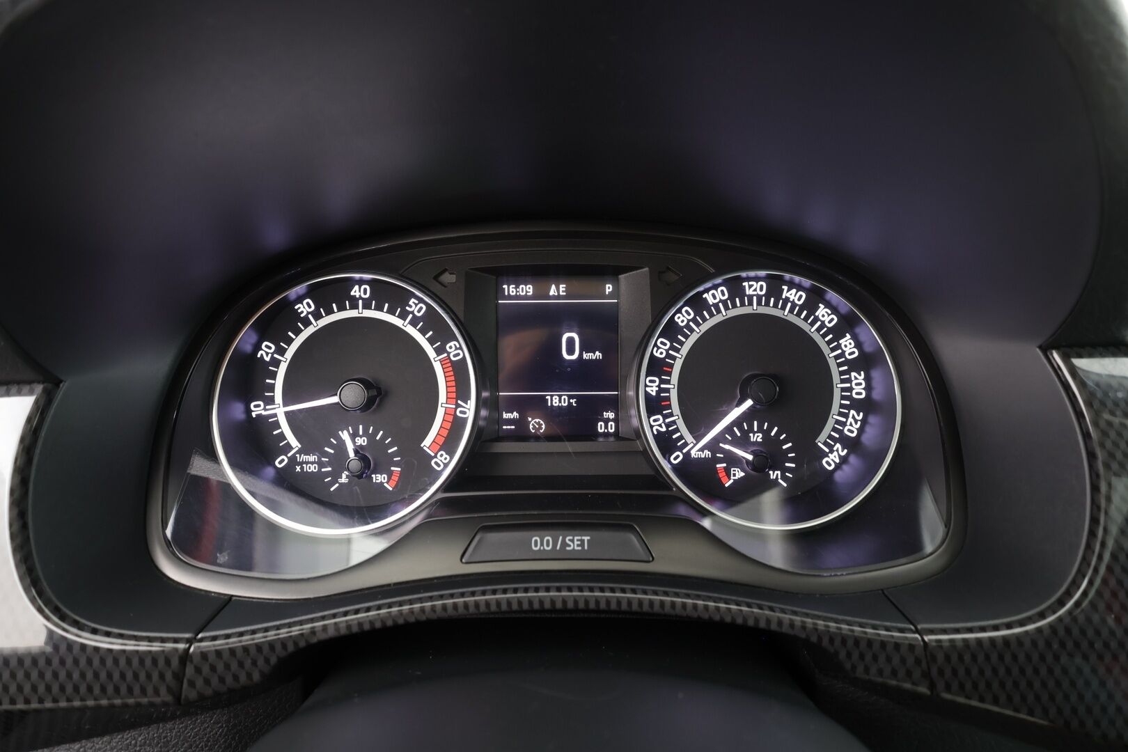 Skoda Fabia 2017 1,2 TSI 110 Monte Carlo DSG * Panorama / Vakkari / Navi / KeylessGo / Sporttipenkit / P.tutkat / Lohkolämmitin * - Suomi-auto / Juuri katsastettu! / Merkkihuollettu