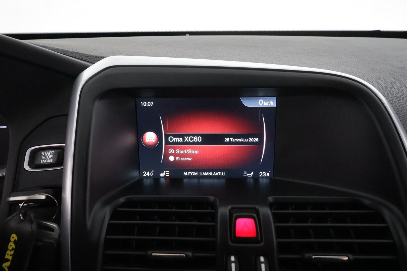 Volvo XC60 2017 D4 Business Classic R-Design aut * Vakkari / Webasto / Xenon / P.kamera / Koukku / Keyless * - Suomi-auto / Kahdet renkaat