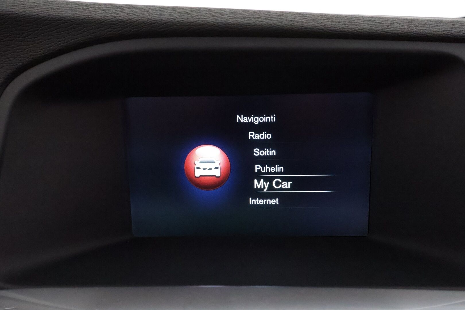 Volvo V60 2017 D4 AWD R-Design aut *Vakkari / Webasto / Koukku / Navi / Sporttipenkit / P.tutka / KeylessGo / Digimittaristo* - Suomi-auto / Kahdet renkaat aluvanteilla / Merkkihuollettu