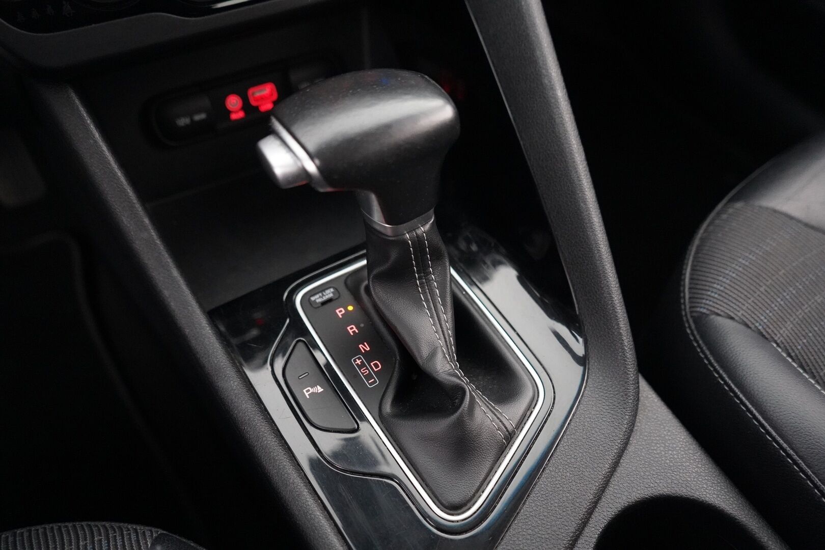 Kia Niro 2017 1,6 GDI Hybrid EX DCT - Vakkari | Kamera | Ratinlämmitin | BT | Nav | Suomi-auto | Juuri huollettu