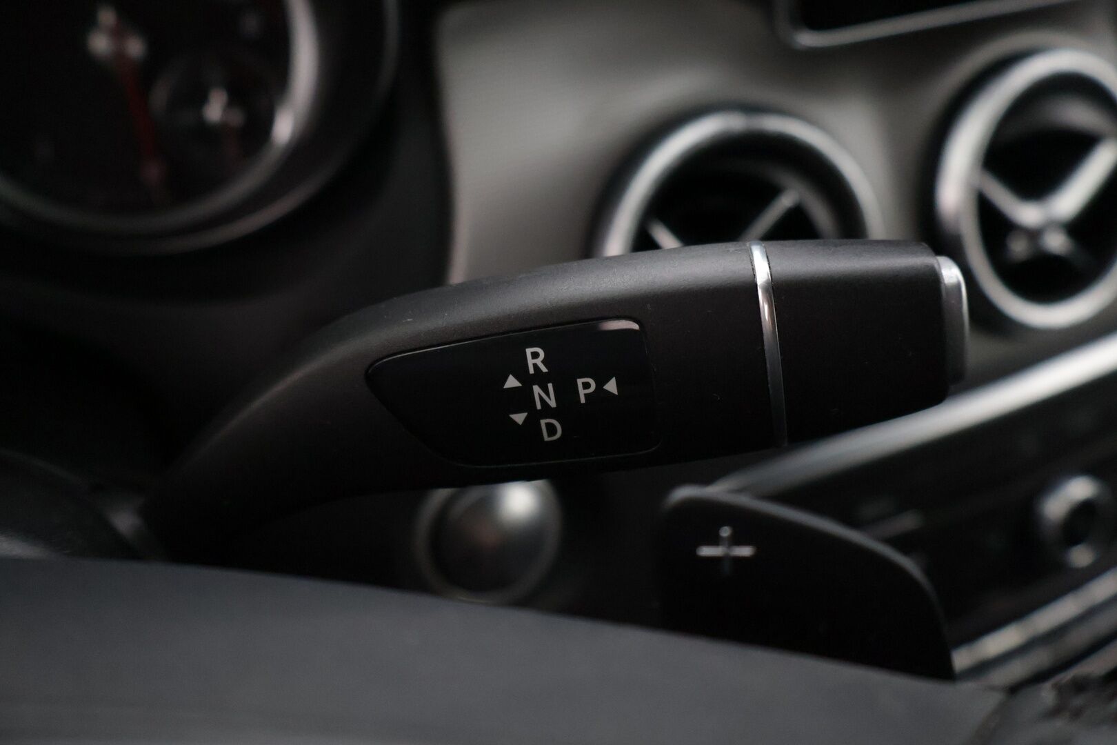 Mercedes-Benz CLA 2018 180 d A Shooting Brake Premium Business * Webasto / LED / P-Kamera / SportPenkit * - * Facelift / Suomi-Auto / Fiksusti huollettu / 2x hyvät renkaat Mersun omilla alumiinivanteilla *