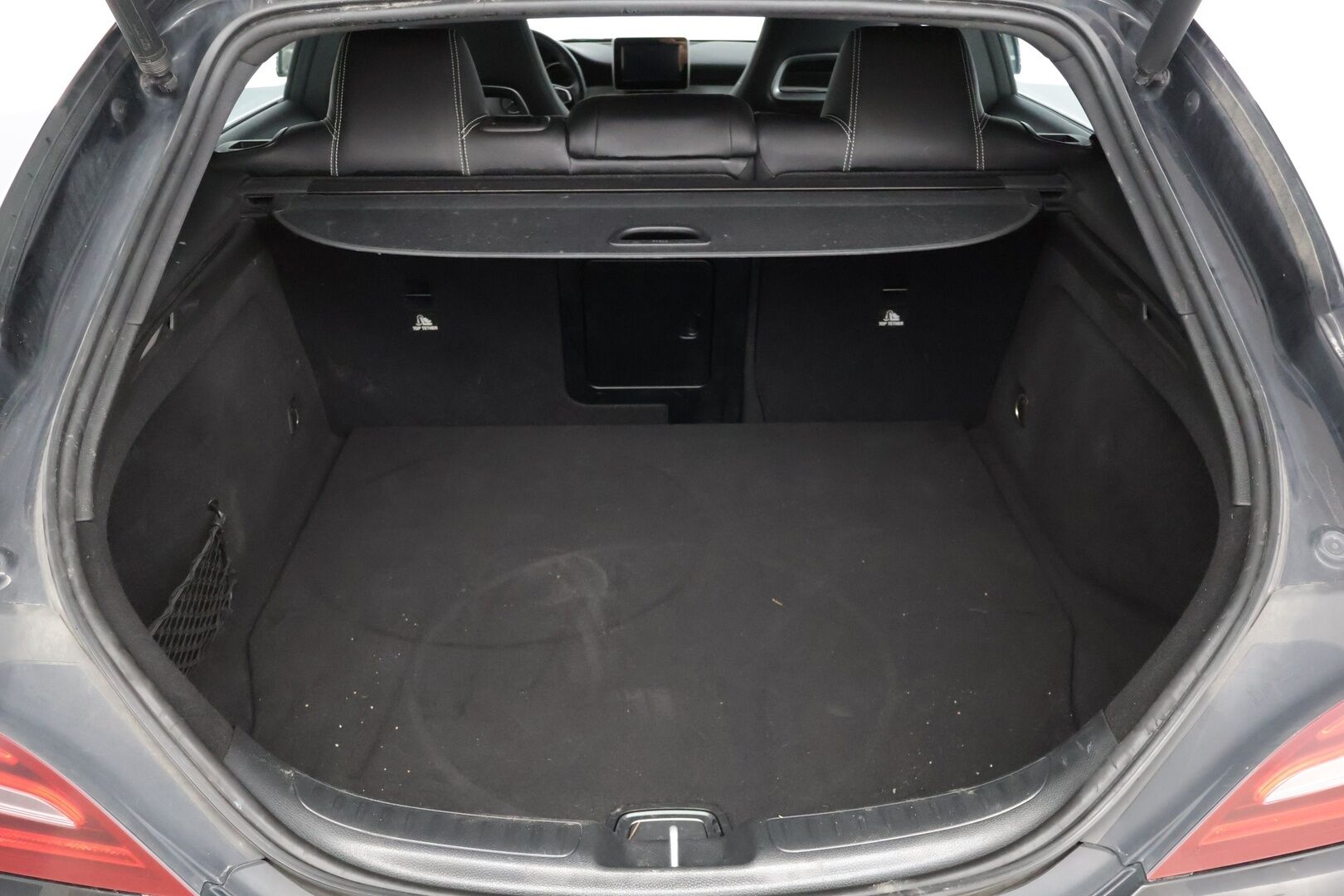 Mercedes-Benz CLA 2018 180 d A Shooting Brake Premium Business * Webasto / LED / P-Kamera / SportPenkit * - * Facelift / Suomi-Auto / Fiksusti huollettu / 2x hyvät renkaat Mersun omilla alumiinivanteilla *