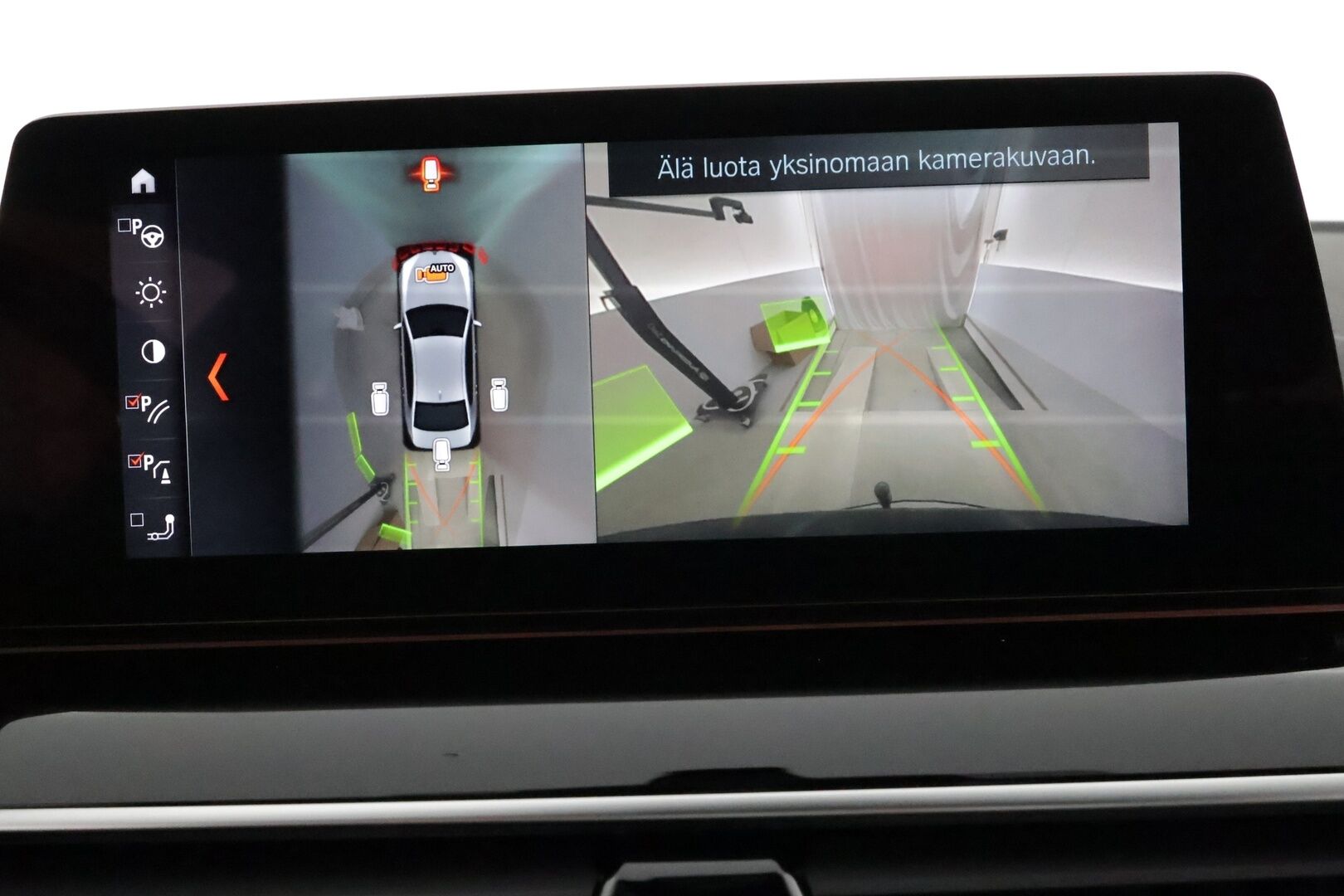 BMW 520 2017 G30 Sedan 520d A Business SportLine **ACC / HUD / 360° / Koukku / Adapt.LED / Digimittaristo / Navi / Lohkolämmitin** - Suomi-auto