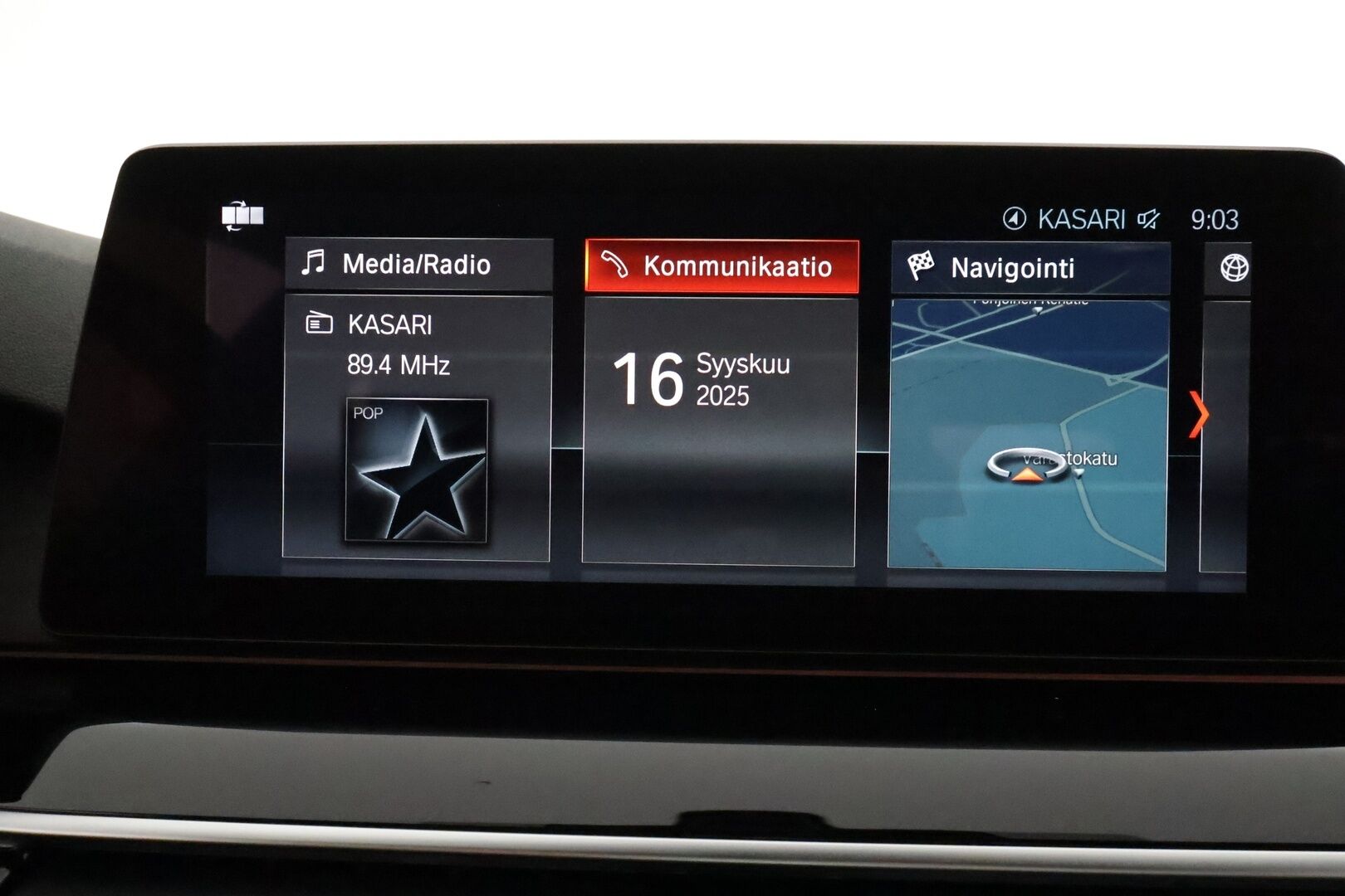 BMW 520 2017 G30 Sedan 520d A Business SportLine **ACC / HUD / 360° / Koukku / Adapt.LED / Digimittaristo / Navi / Lohkolämmitin** - Suomi-auto