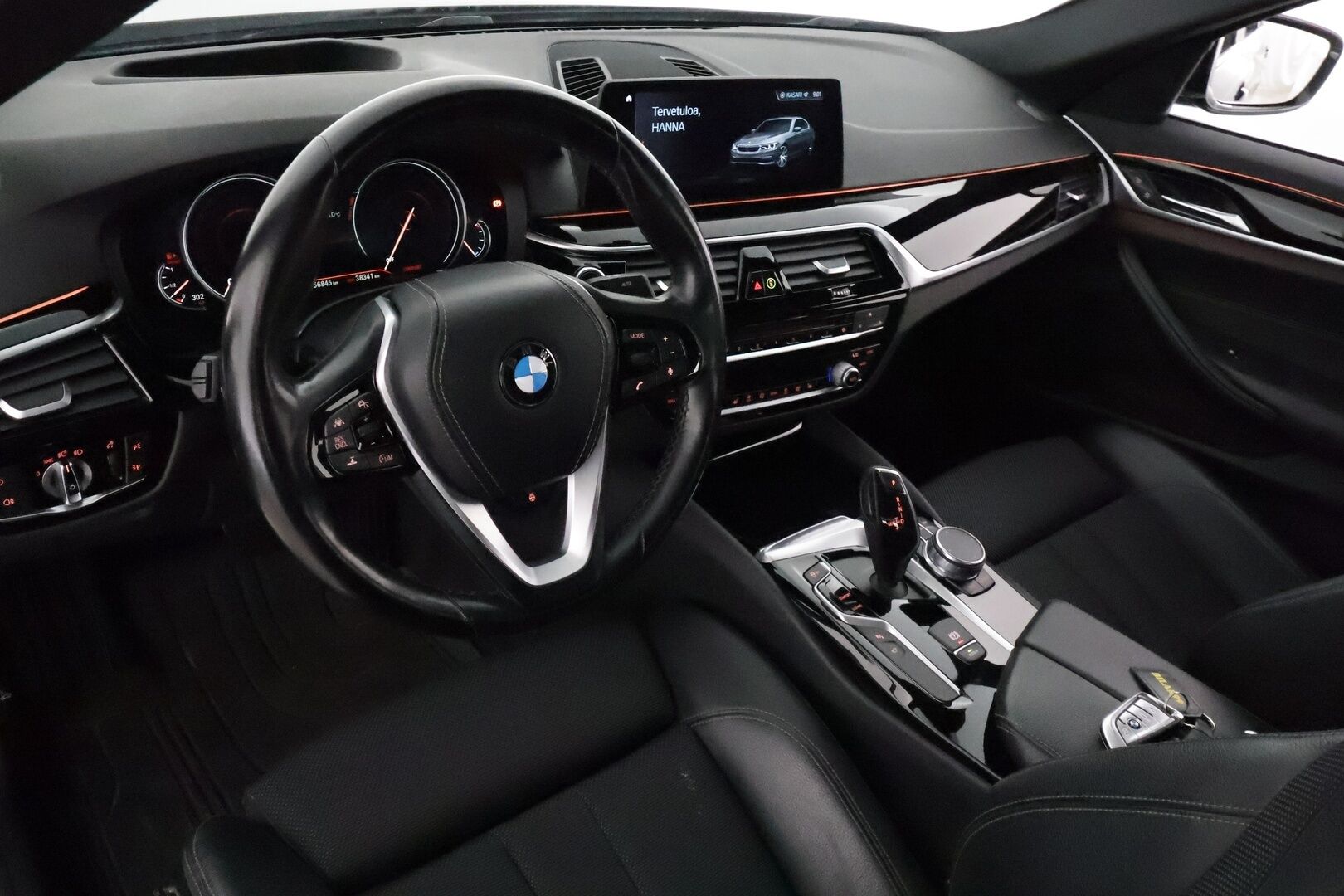 BMW 520 2017 G30 Sedan 520d A Business SportLine **ACC / HUD / 360° / Koukku / Adapt.LED / Digimittaristo / Navi / Lohkolämmitin** - Suomi-auto