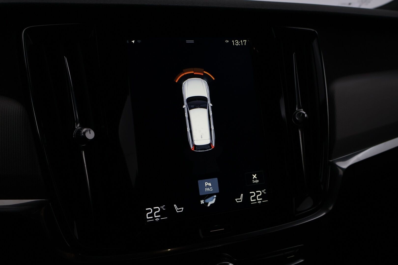 Volvo V90 2017 D5 AWD R-Design aut - | Webasto | Koukku Alletaittuva | ACC | Premium Audio | VOC | LED | Sport Istuimet | Ei AdBlue-järjestelmää |