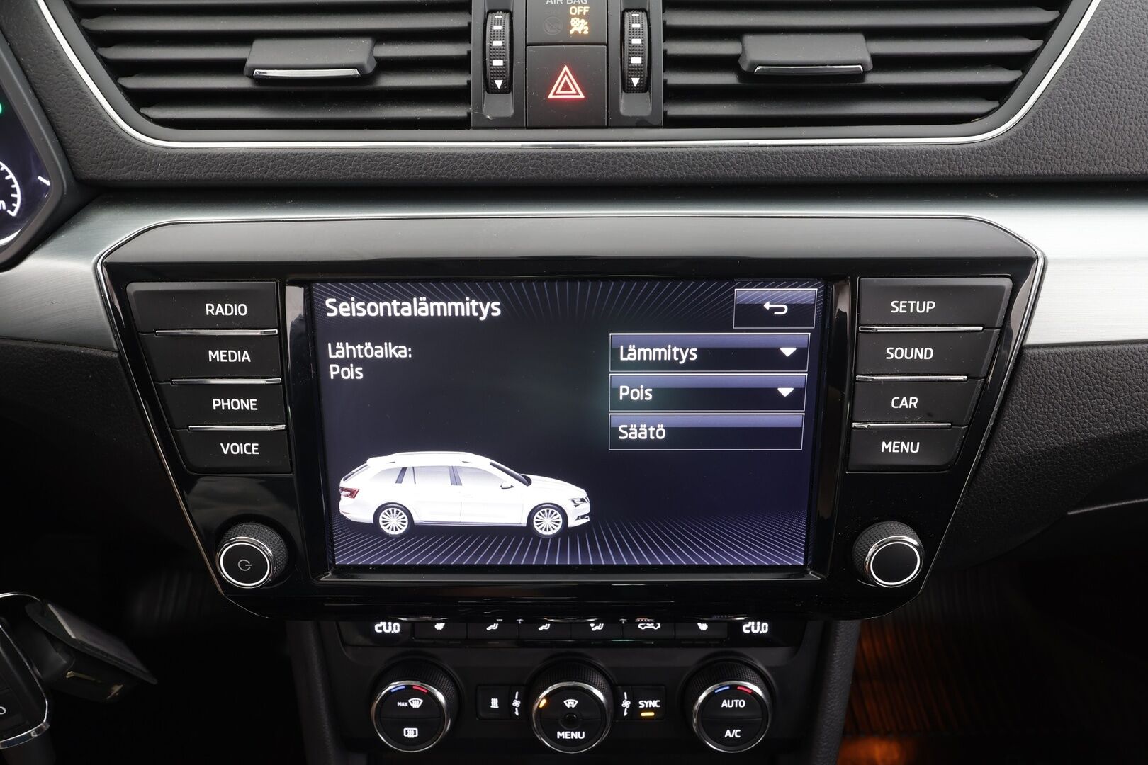Skoda Superb 2017 Combi 1,8 TSI Edition DSG Autom. - | Vakkari | Webasto | Xenon | P.tutkat | Bluetooth | Suomi-auto | Kahdet Renkaat |