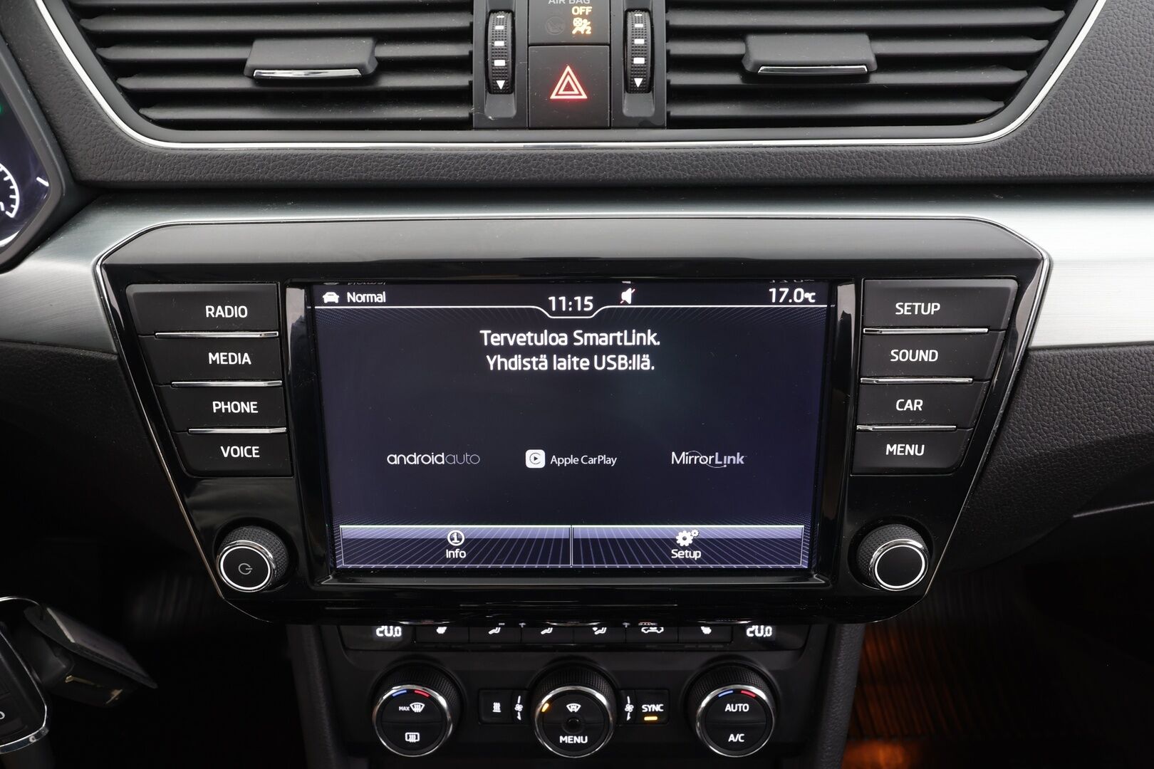 Skoda Superb 2017 Combi 1,8 TSI Edition DSG Autom. - | Vakkari | Webasto | Xenon | P.tutkat | Bluetooth | Suomi-auto | Kahdet Renkaat |
