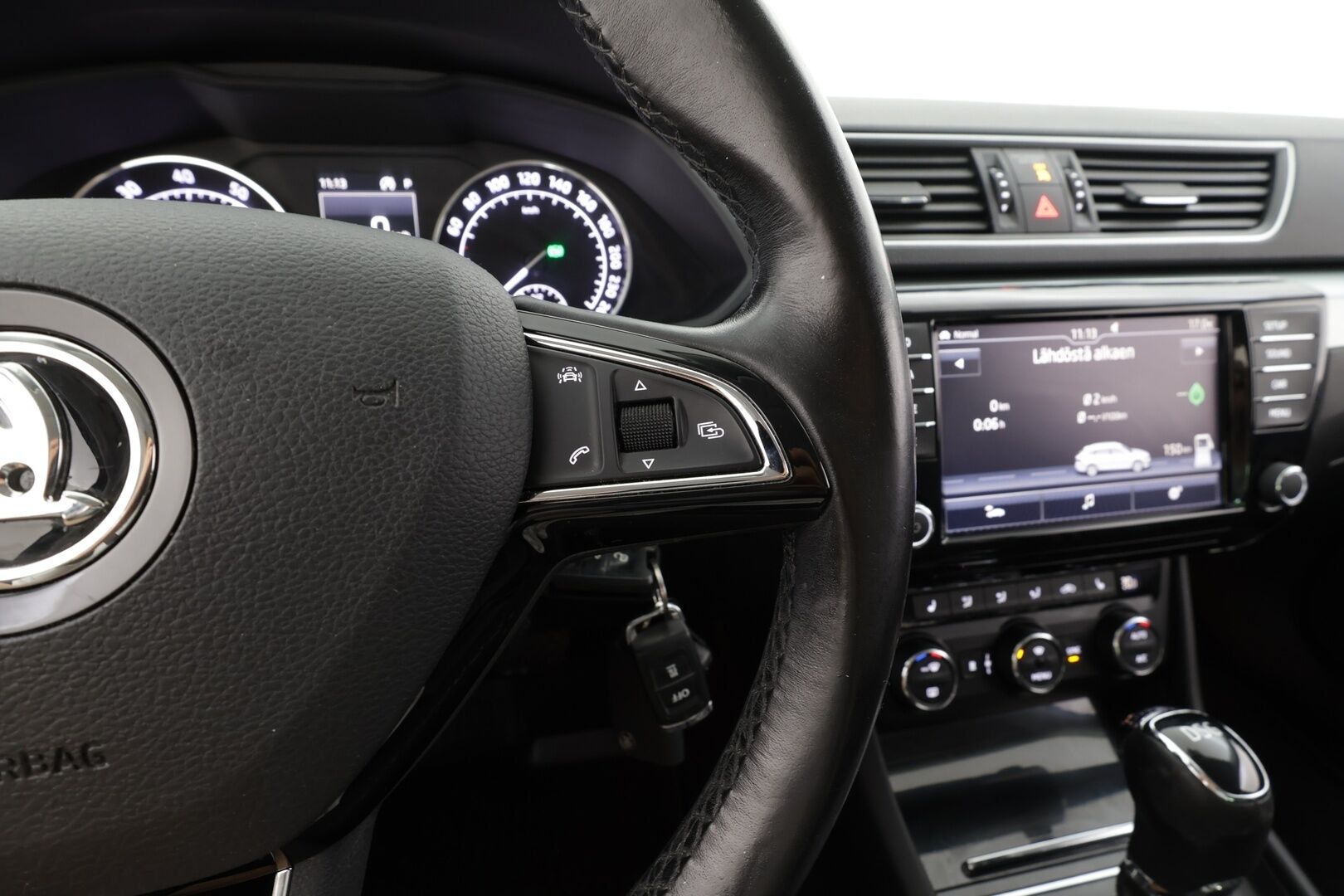 Skoda Superb 2017 Combi 1,8 TSI Edition DSG Autom. - | Vakkari | Webasto | Xenon | P.tutkat | Bluetooth | Suomi-auto | Kahdet Renkaat |