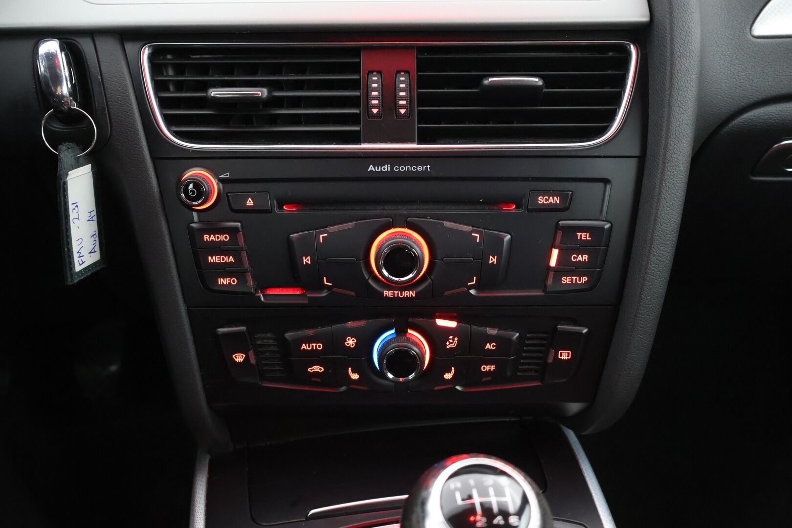 Audi A4 2008 A4 Farmari (AC) 4ov 1984cm3 | YritysOutlet - Myydään vain yrityksille - Vakkari | Nahat | Vetokoukku | 7kk leimaa!