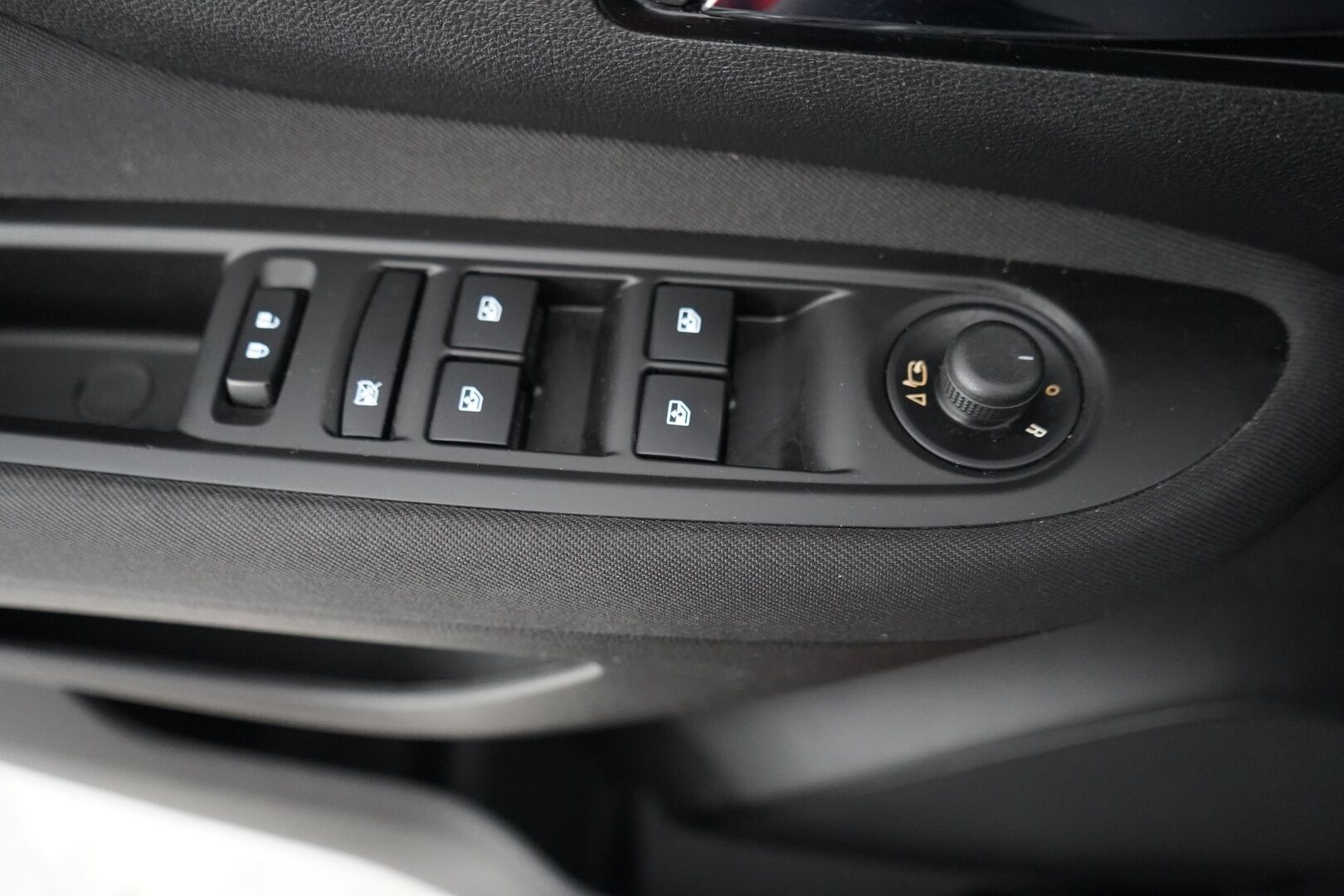 Opel Mokka 2017 X Enjoy 1,6 CDTI ecoFLEX Start/Stop 100kW MT6 - Vakkari | Tutkat | Koukku | Lohko + puhallin | Suomi-auto | 