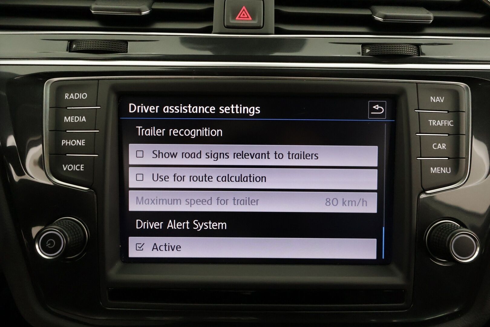 Volkswagen Tiguan 2017 R-line Highline 2,0 TDI SCR (240 hv) 4MOTION DSG * ACC / P.kamera / Webasto / Adapt.LED / Dynaudio / Navi * - Muistipenkki / Koukku / Suomi-auto / Kahdet renkaat aluvanteilla 