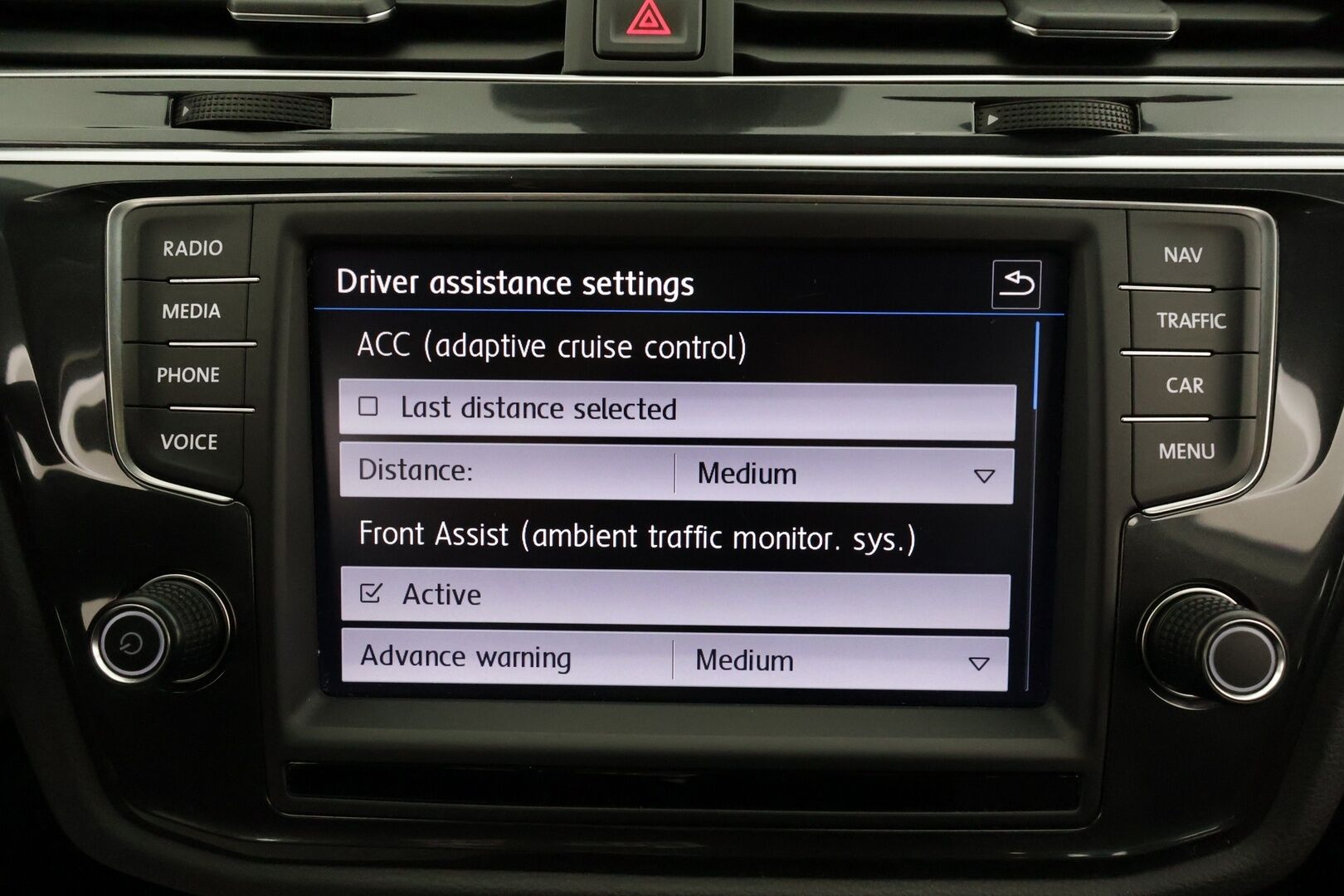 Volkswagen Tiguan 2017 R-line Highline 2,0 TDI SCR (240 hv) 4MOTION DSG * ACC / P.kamera / Webasto / Adapt.LED / Dynaudio / Navi * - Muistipenkki / Koukku / Suomi-auto / Kahdet renkaat aluvanteilla