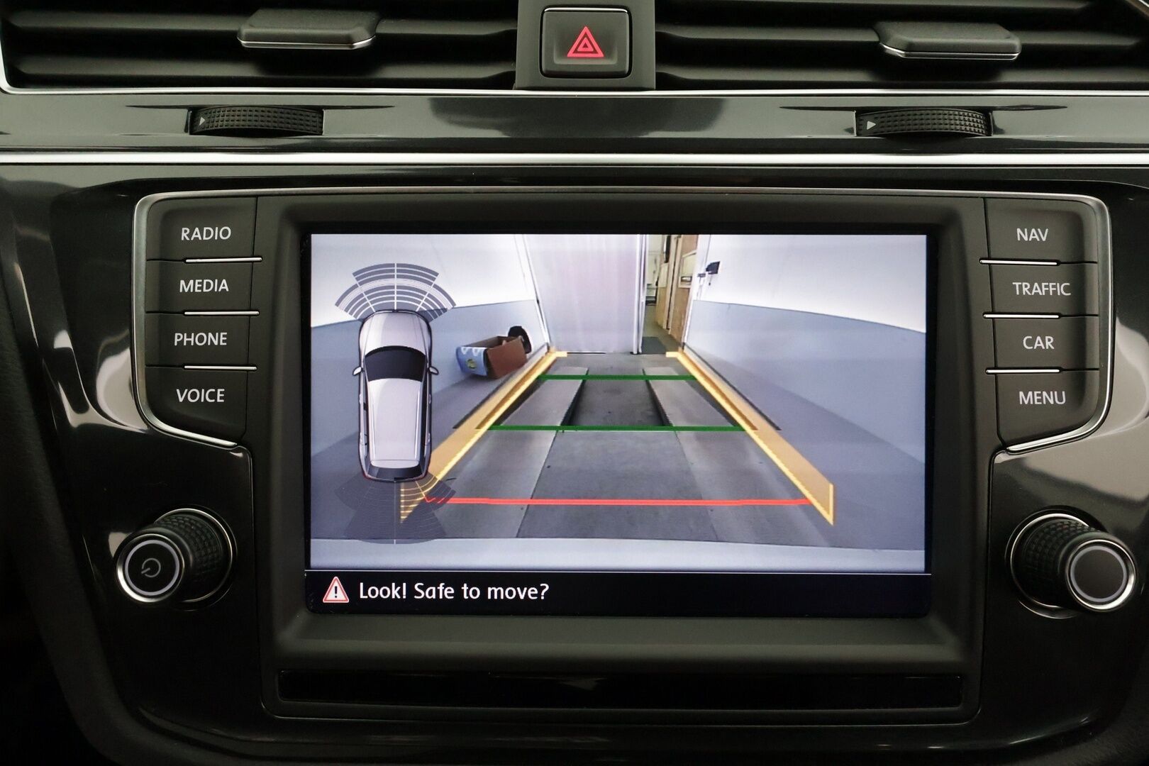 Volkswagen Tiguan 2017 R-line Highline 2,0 TDI SCR (240 hv) 4MOTION DSG * ACC / P.kamera / Webasto / Adapt.LED / Dynaudio / Navi * - Muistipenkki / Koukku / Suomi-auto / Kahdet renkaat aluvanteilla