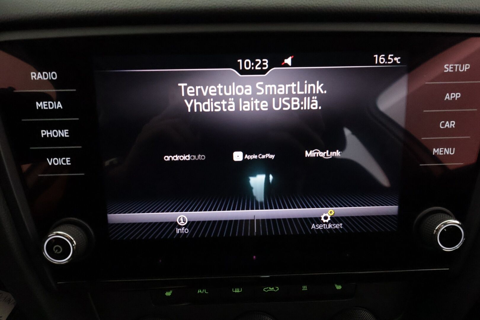 Skoda Octavia 2018 1,0 TSI Ambition** Webasto /  Apple&Android - 1-om Suomi-auto