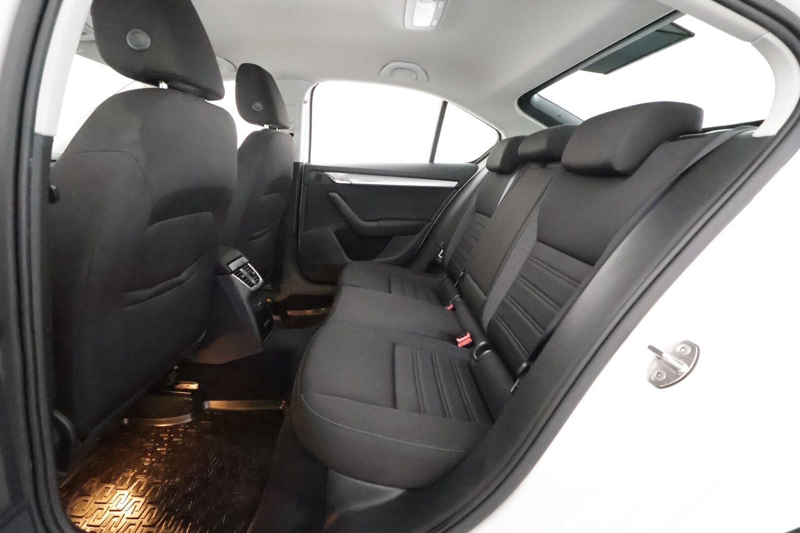 Skoda Octavia 2018 1,0 TSI Ambition** Webasto /  Apple&Android - 1-om Suomi-auto