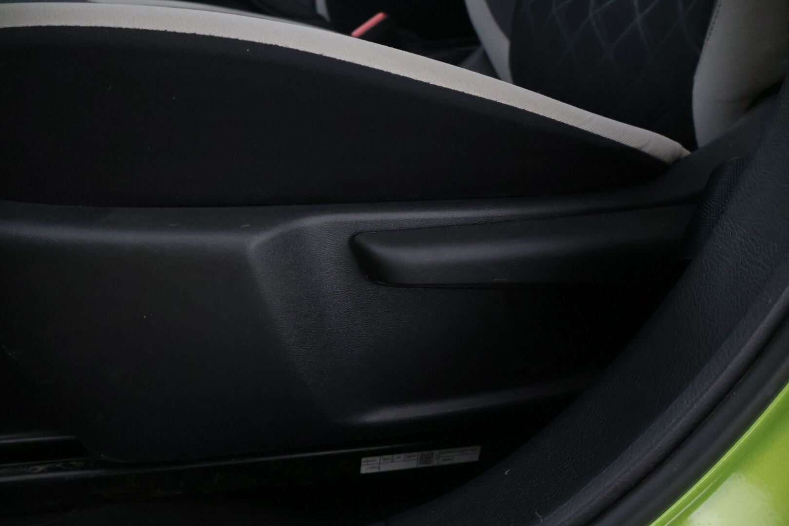 Nissan Micra 2018 IG-T 90 S/S N-Connecta 5M/T Tech pack - | 360 kamera | BOSE- audio | Avaimeton kulku ja käynnistys | Lohkolämmitin ja sisätilalämmitin | Vakionopeussäädin | Kaistavahti | Katveavustin | Navi |
