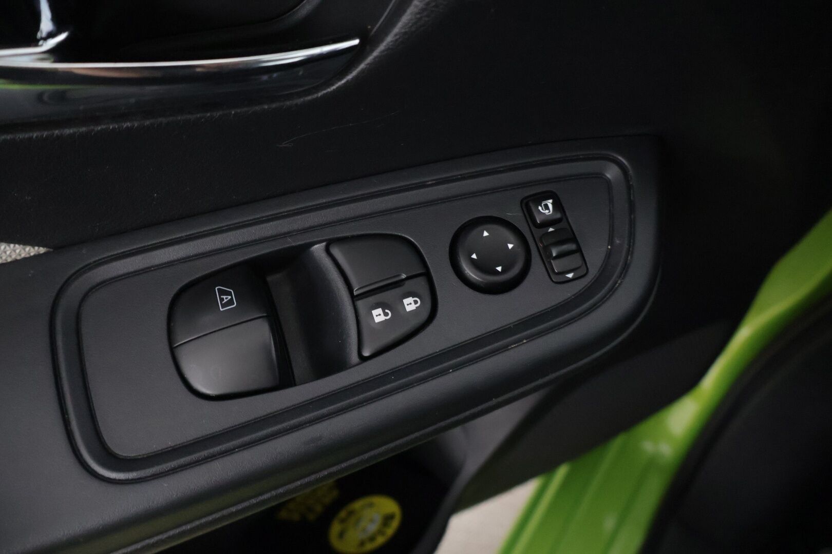 Nissan Micra 2018 IG-T 90 S/S N-Connecta 5M/T Tech pack - | 360 kamera | BOSE- audio | Avaimeton kulku ja käynnistys | Lohkolämmitin ja sisätilalämmitin | Vakionopeussäädin | Kaistavahti | Katveavustin | Navi |