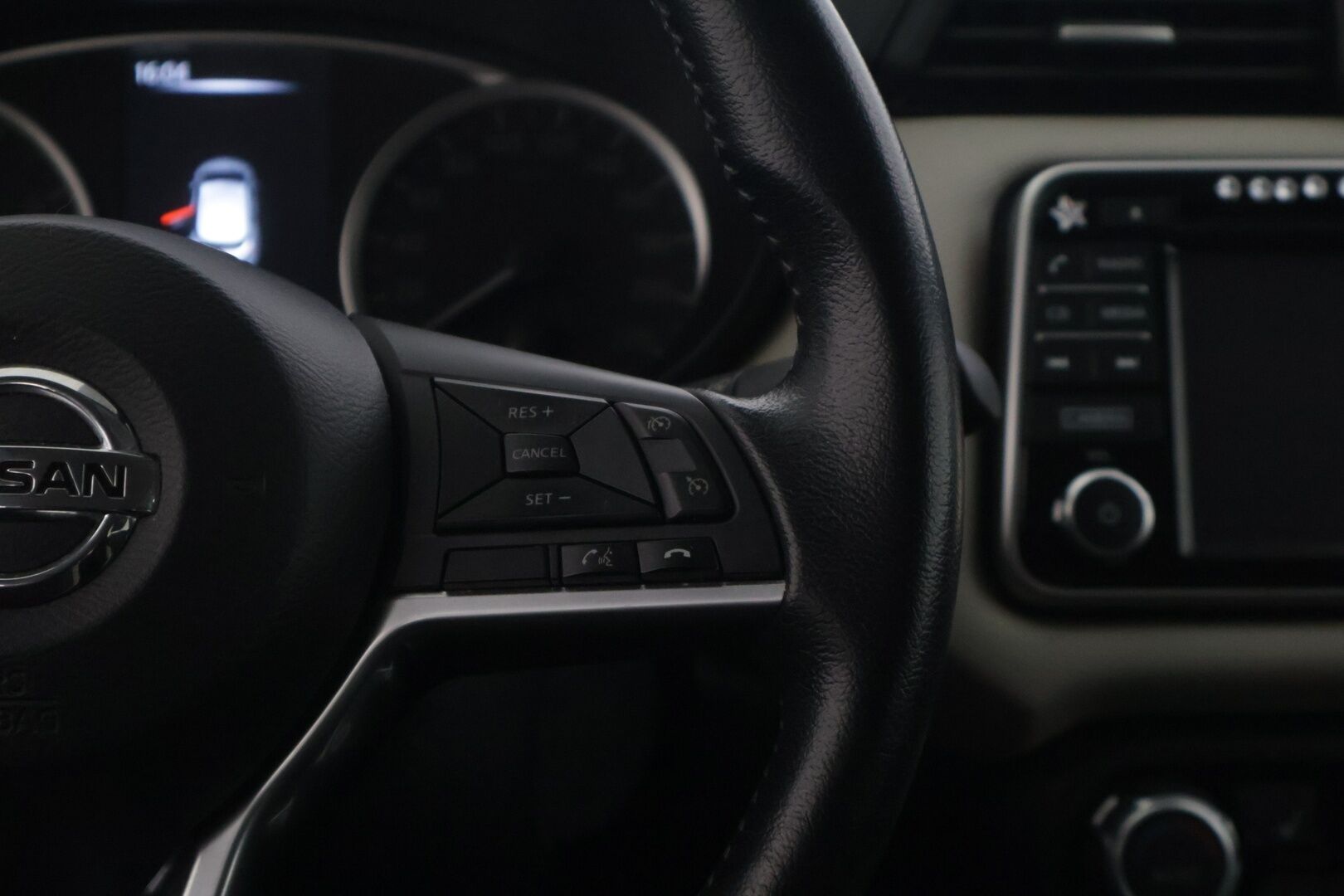 Nissan Micra 2018 IG-T 90 S/S N-Connecta 5M/T Tech pack - | 360 kamera | BOSE- audio | Avaimeton kulku ja käynnistys | Lohkolämmitin ja sisätilalämmitin | Vakionopeussäädin | Kaistavahti | Katveavustin | Navi |