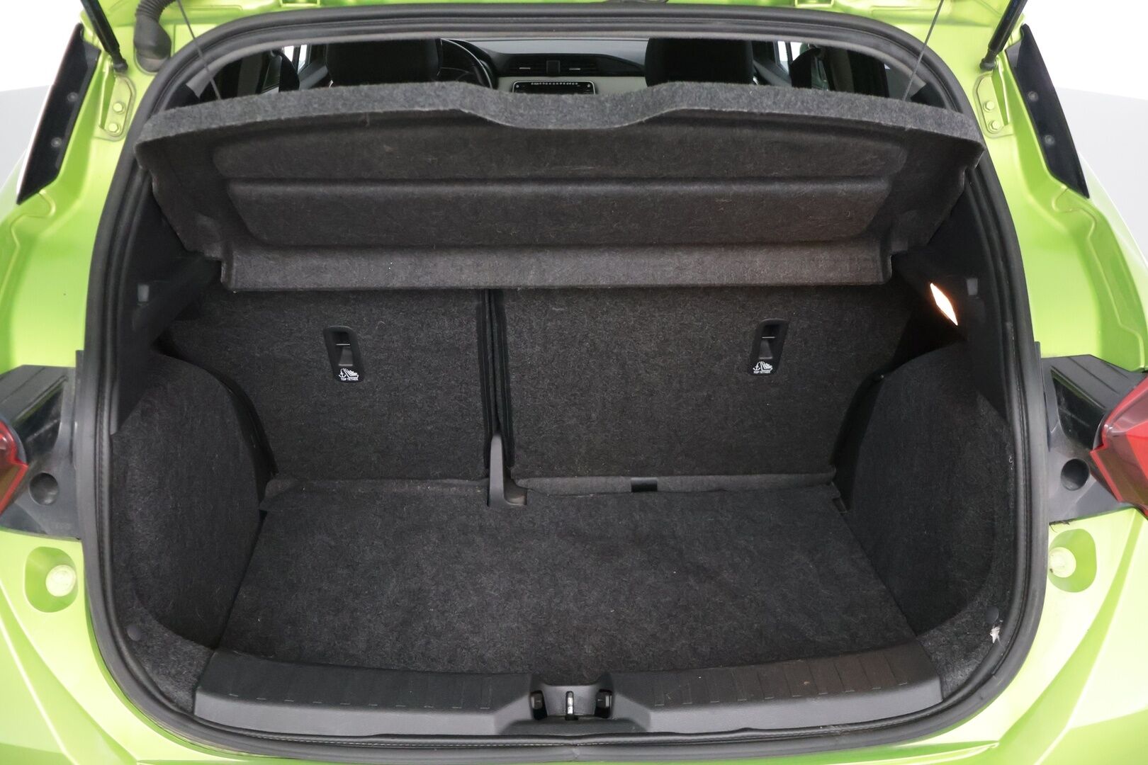 Nissan Micra 2018 IG-T 90 S/S N-Connecta 5M/T Tech pack - | 360 kamera | BOSE- audio | Avaimeton kulku ja käynnistys | Lohkolämmitin ja sisätilalämmitin | Vakionopeussäädin | Kaistavahti | Katveavustin | Navi |