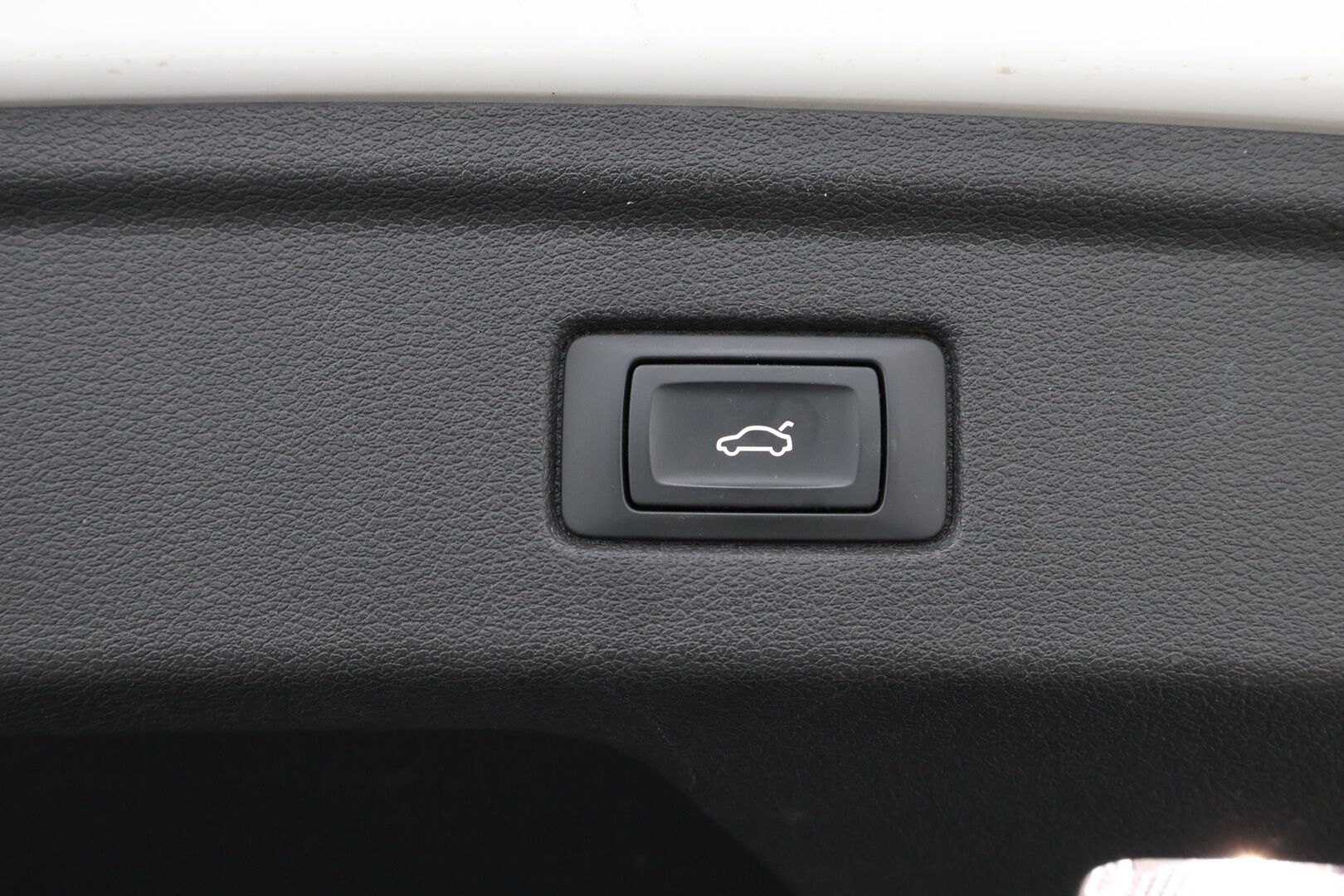 Audi A5 2018 Sportback Business Sport Comfort Edition 1,4 TFSI * Webasto / Matrix LED / Audi Sound System / Vetokoukku / Peruutustutkat - Suomiauto / 2x Renkaat Alkuperäisvantein / Jakopää hiljattain tehty!