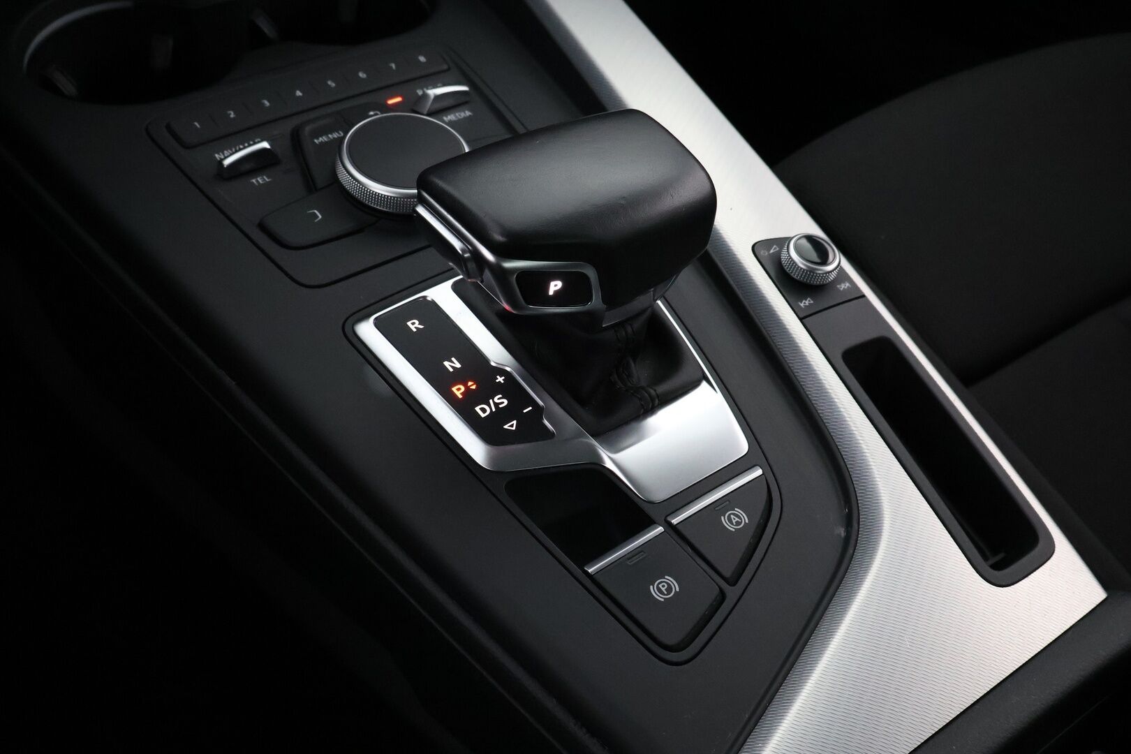 Audi A5 2018 Sportback Business Sport Comfort Edition 1,4 TFSI * Webasto / Matrix LED / Audi Sound System / Vetokoukku / Peruutustutkat - Suomiauto / 2x Renkaat Alkuperäisvantein / Jakopää hiljattain tehty!