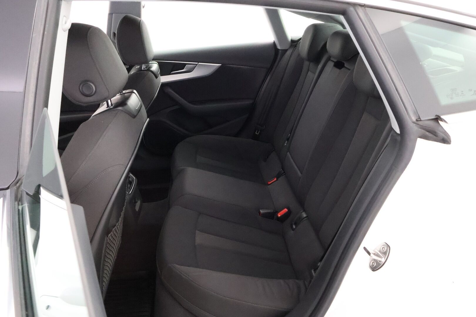 Audi A5 2018 Sportback Business Sport Comfort Edition 1,4 TFSI * Webasto / Matrix LED / Audi Sound System / Vetokoukku / Peruutustutkat - Suomiauto / 2x Renkaat Alkuperäisvantein / Jakopää hiljattain tehty! - HULLU BLACKWEEK KORKOTARJOUS 2,49%