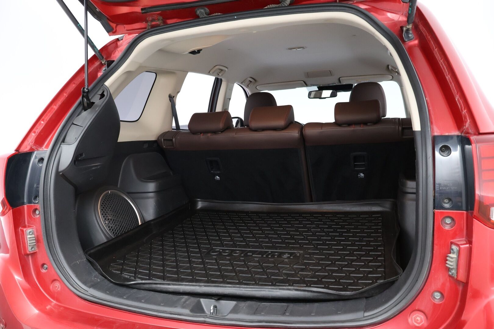 Mitsubishi Outlander PHEV 2018 Instyle Navi Business 4WD 5P * Suomiauto / Webasto / Adapt.Vakkari / Rockford / Nahkasisusta / Vetokoukku / 360-Kamera - Supervarusteet / 2x Hyvät renkaat / Upea yksilö!