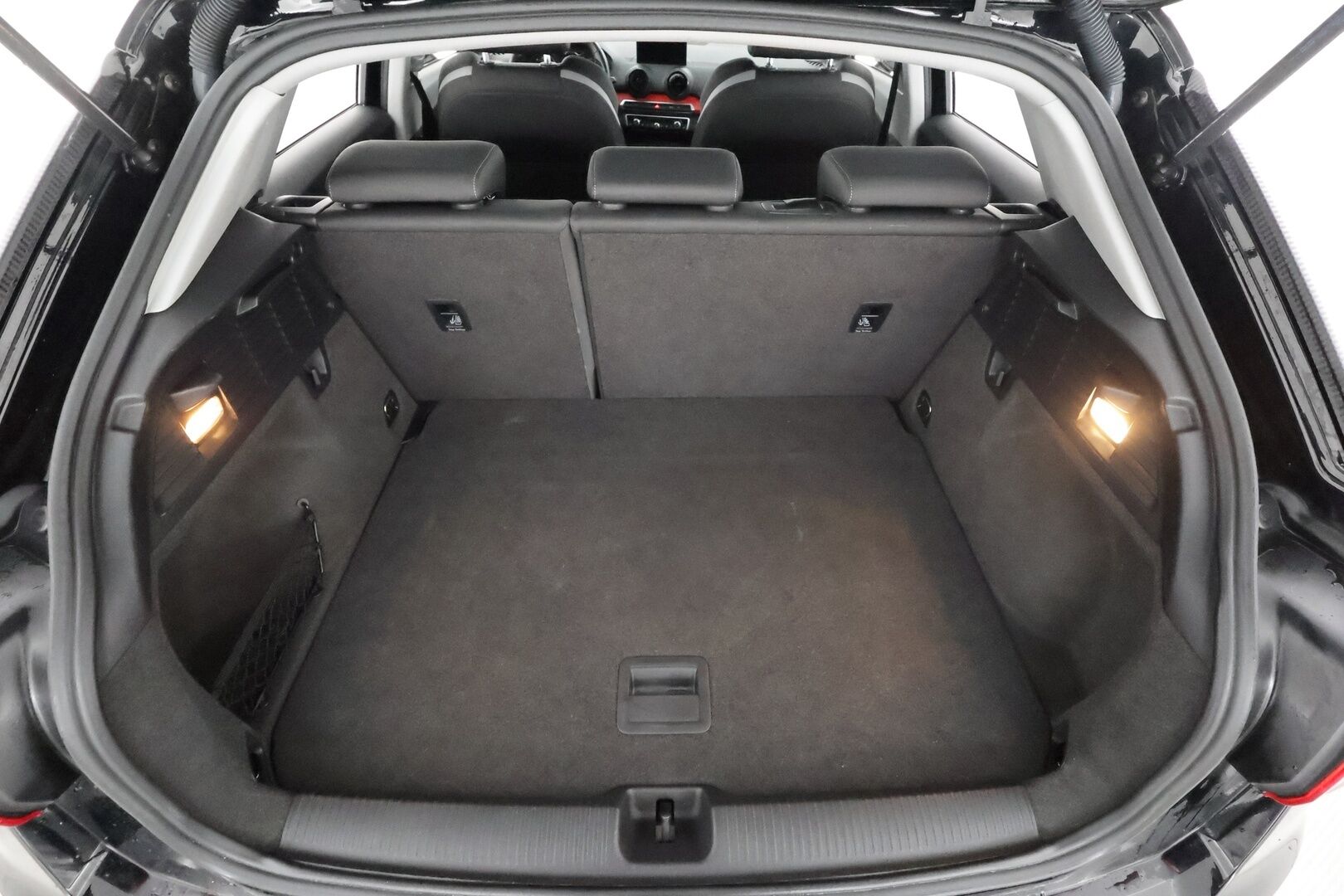 Audi Q2 2018 Business Sport 1,4 TFSI COD 110 kW S tronic * Webasto / Adapt.Vakkari / LED / Audi Smartphone / KeyLess / Peruutustutka - Kahdet renkaat aluvanteilla - HULLUT AVAJAISHULINAT KORKOTARJOUS 3,29 %