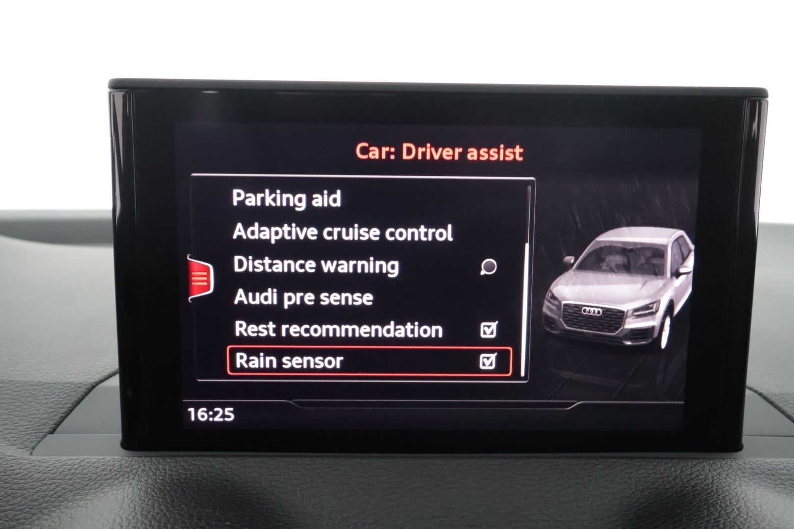 Audi Q2 2018 Business Sport 1,4 TFSI COD 110 kW S tronic * Webasto / Adapt.Vakkari / LED / Audi Smartphone / KeyLess / Peruutustutka - Kahdet renkaat aluvanteilla - HULLUT AVAJAISHULINAT KORKOTARJOUS 3,29 %