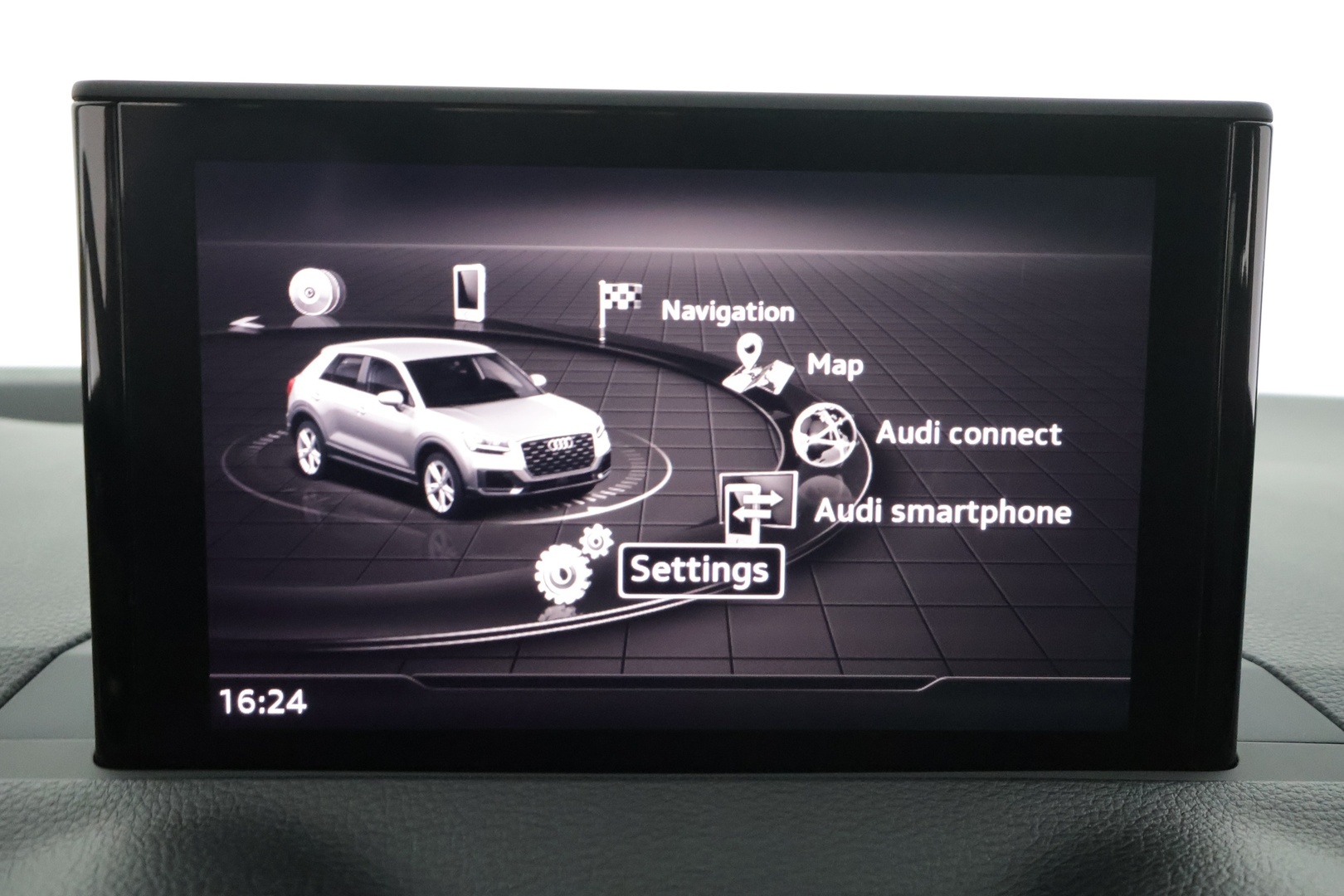 Audi Q2 2018 Business Sport 1,4 TFSI COD 110 kW S tronic * ACC / Webasto / LED / P.Tutka / Audi Smartphone / Keyless * - Kahdet renkaat aluvanteilla