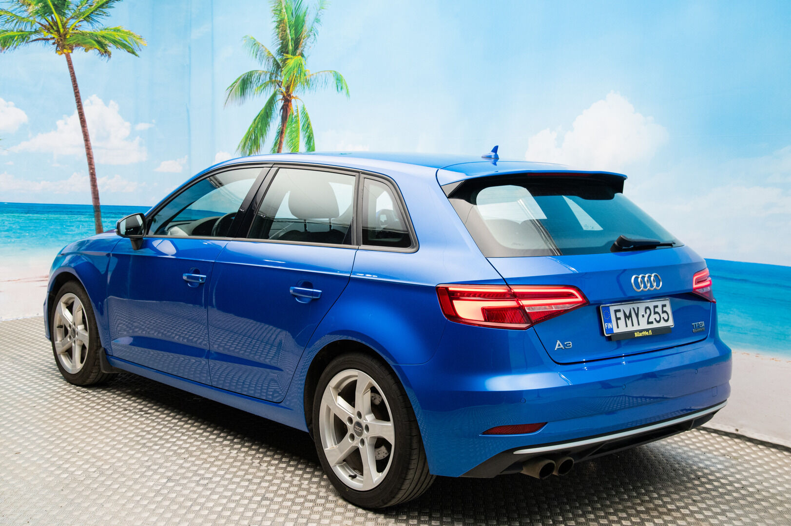 Audi A3 2018 Sportback Pro Business Sport Edition 2,0 TFSI 140 kW quattro S tronic / Adapt.vakkari / P-tutkat / Sport-penkit - 2 x renkaat / seuraava katsastus 01/27 / Hyvä huoltohistoria - HULLUT AVAJAISHULINAT KORKOTARJOUS 3,29 %