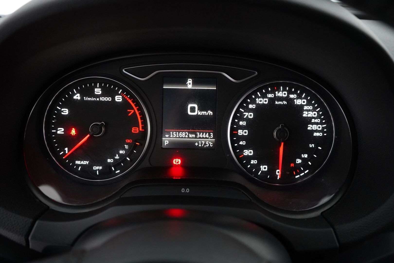 Audi A3 2018 Sportback Pro Business Sport Edition 2,0 TFSI 140 kW quattro S tronic / Adapt.vakkari / P-tutkat / Sport-penkit - 2 x renkaat / seuraava katsastus 01/27 / Hyvä huoltohistoria - HULLUT AVAJAISHULINAT KORKOTARJOUS 3,29 %