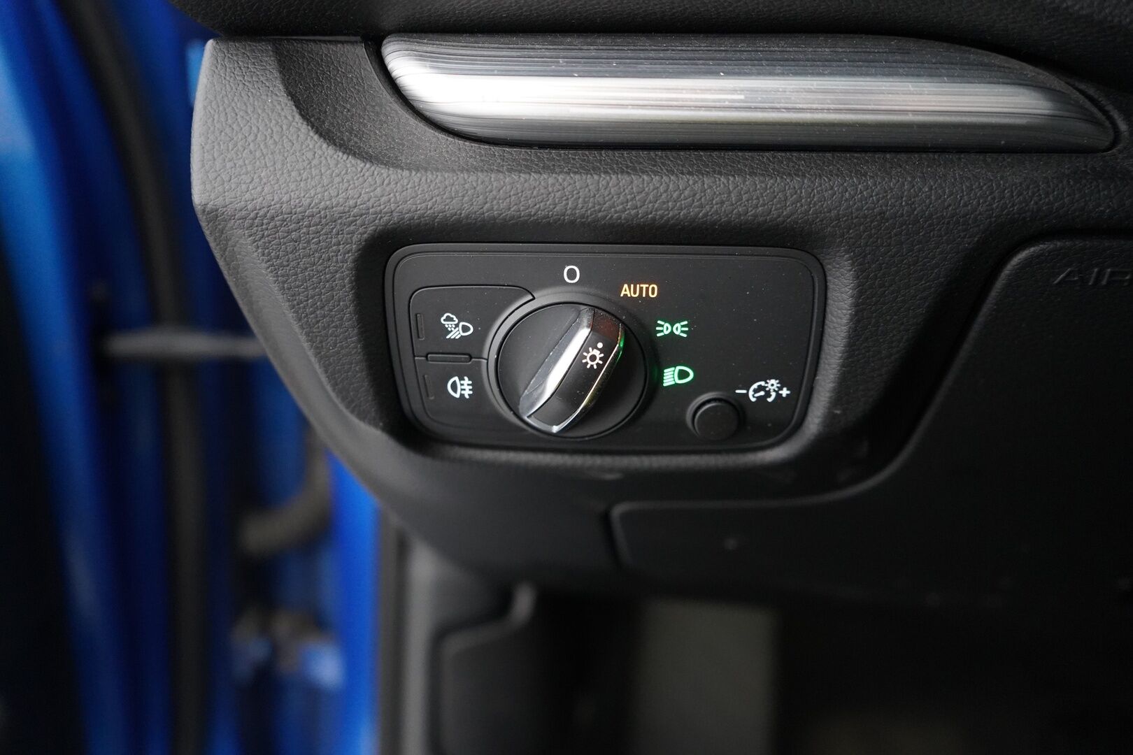 Audi A3 2018 Sportback Pro Business Sport Edition 2,0 TFSI 140 kW quattro S tronic / Adapt.vakkari / P-tutkat / Sport-penkit - 2 x renkaat / seuraava katsastus 01/27 / Hyvä huoltohistoria - HULLUT AVAJAISHULINAT KORKOTARJOUS 3,29 %