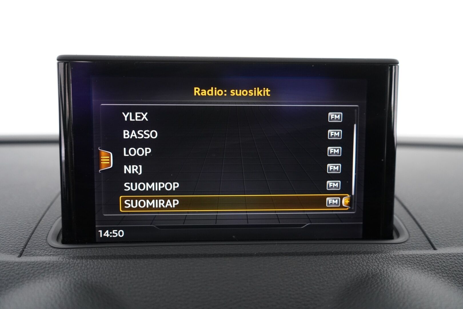 Audi A3 2018 Sportback Pro Business Sport Edition 2,0 TFSI 140 kW quattro S tronic / Adapt.vakkari / P-tutkat / Sport-penkit - 2 x renkaat / seuraava katsastus 01/27 / Hyvä huoltohistoria - HULLUT AVAJAISHULINAT KORKOTARJOUS 3,29 %