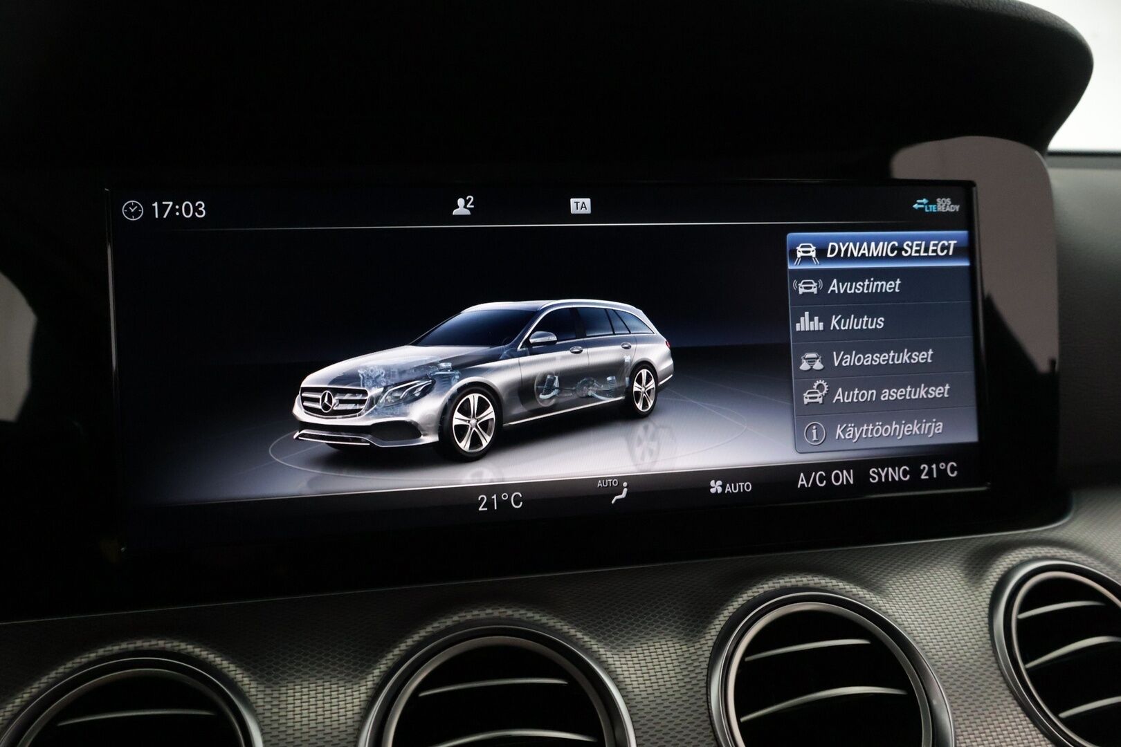 Mercedes-Benz E 2018 220 d 4Matic T A Premium Business *Vakkari / Puolinahat / Ambient / P.kamera / Koukku / Lohko!* - *Vakkari / Puolinahat / Ambient / P.kamera / Koukku / Lohko!*