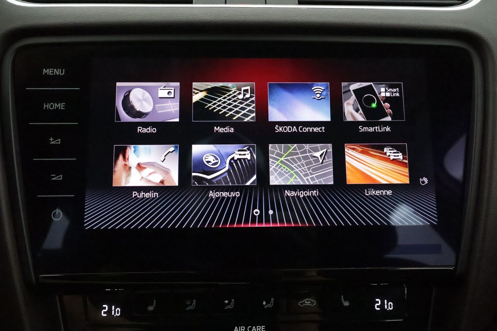 Skoda Octavia 2018 Combi 1,8 TSI L&K DSG. ** Webasto / Koukku / Adapt.Vakkari / Muistipenkki / P.Kamera / LED-valot / Canton / Navi ** - Suomi-auto / Kahdet Renkaat