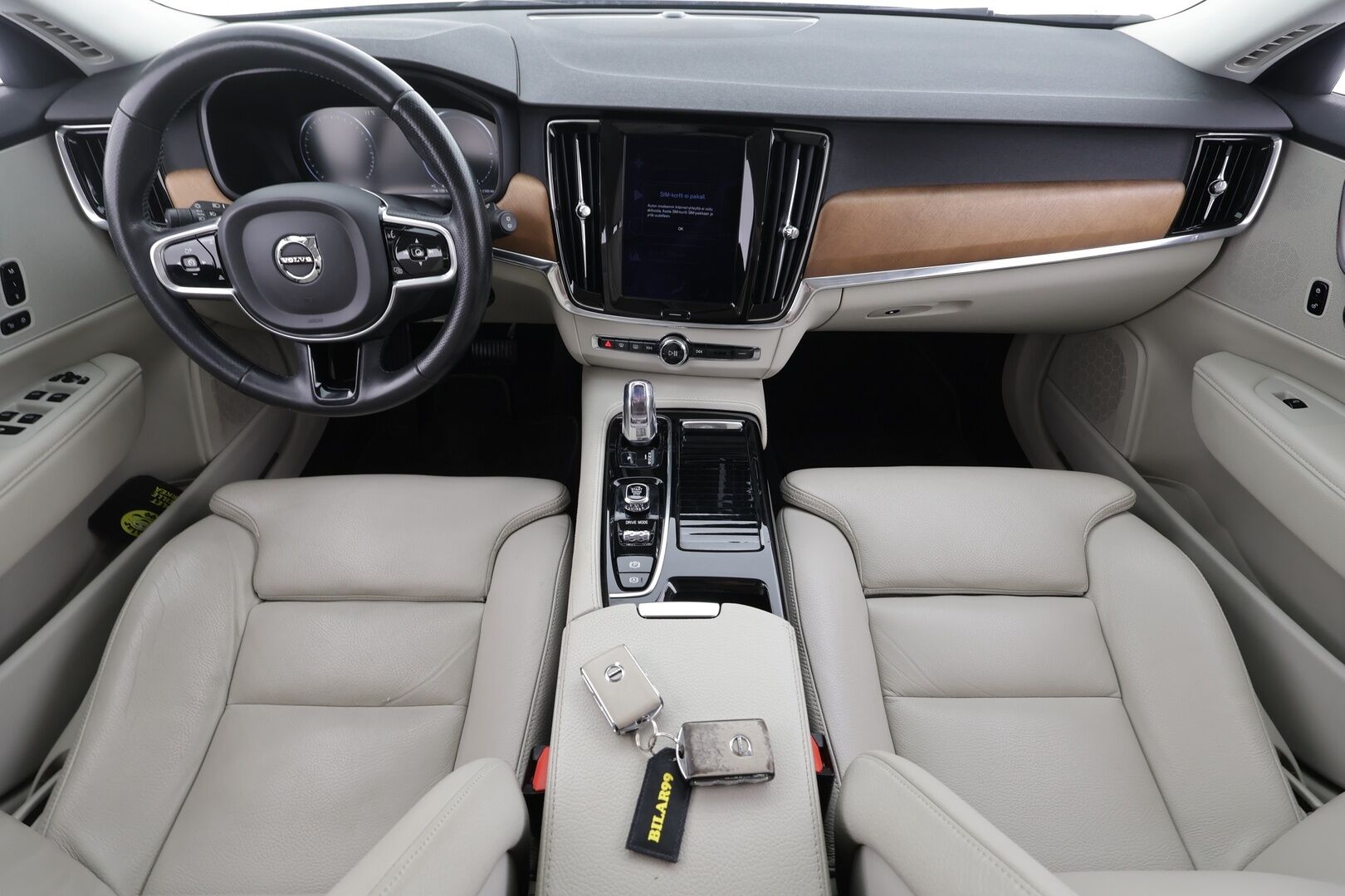 Volvo V90 2018 T8 AWD Business Inscription aut * Polestar /  Pilot Assist / Webasto / Muistipenkki / Full LED / P.Kamera / Sporttinahat * - Kahdet Renkaat / 2x Lataus / Suomi-auto - HULLUT AVAJAISHULINAT KORKOTARJOUS 3,29 %