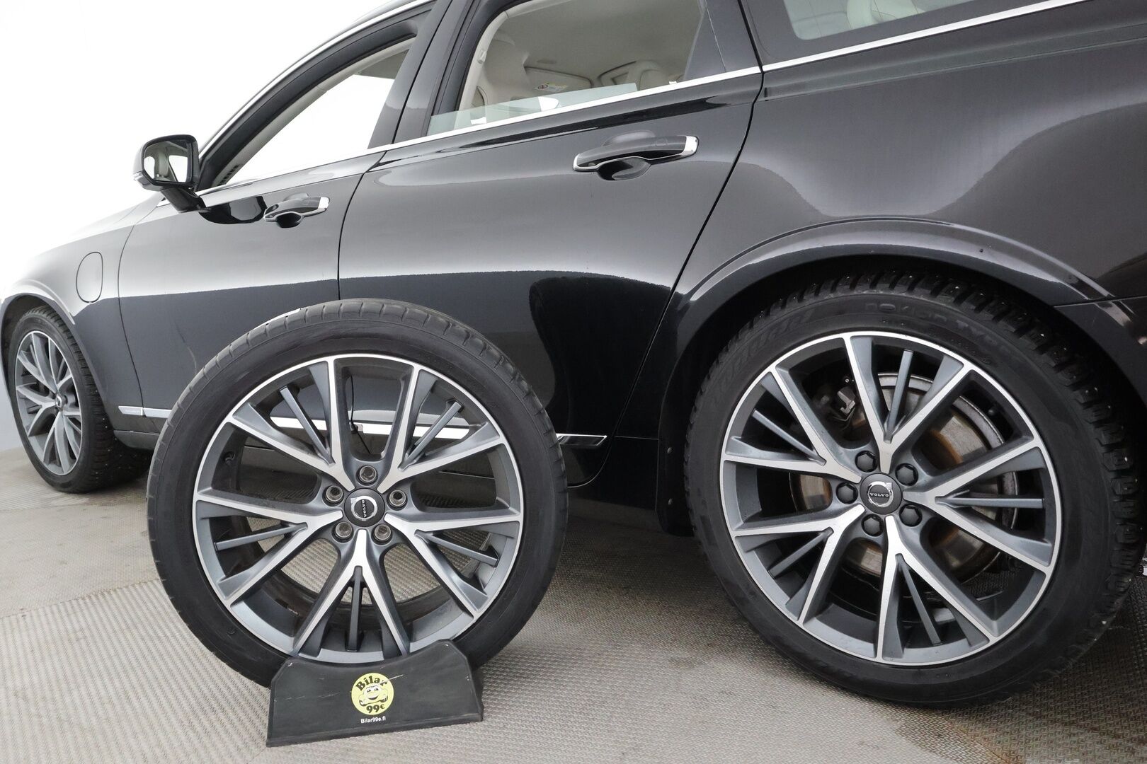 Volvo V90 2018 T8 AWD Business Inscription aut * Polestar /  Pilot Assist / Webasto / Muistipenkki / Full LED / P.Kamera / Sporttinahat * - Kahdet Renkaat / 2x Lataus / Suomi-auto - HULLUT AVAJAISHULINAT KORKOTARJOUS 3,29 %