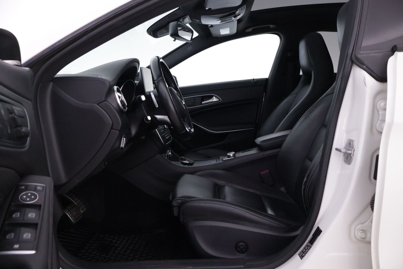 Mercedes-Benz CLA 2016 220 d 4MATIC Shooting Brake AMG - | Harman/Kardon | Lohko+S.Lämmitin | Muistipenkit | Panorama | Nahkasisusta |