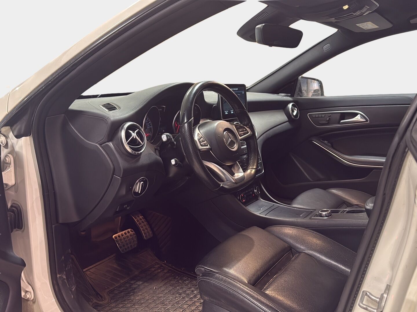 Mercedes-Benz CLA 2016 CLA 220 d 4MATIC Shooting Brake *Harman/Kardon / Lohko+S.Lämmitin / Muistipenkit / Panorama / Nahkasisusta* - *Kahdet asialliset renkaat!! / Säntillisesti huollettu!* - HULLUT AVAJAISHULINAT KORKOTARJOUS 3,29 %