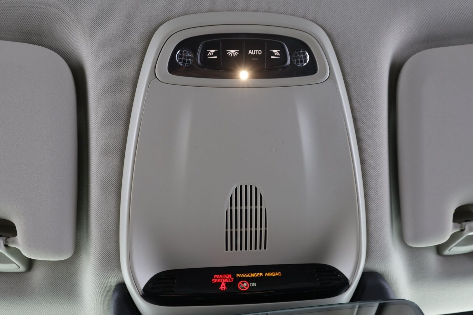 Volvo XC60 2018 D4 AWD Business aut * ACC / Webasto / P.kamera / LED / Navi / Koukku / Sähköluukku / KeylessGo / Nahat * - Suomi-auto / Kahdet renkaat aluvanteilla