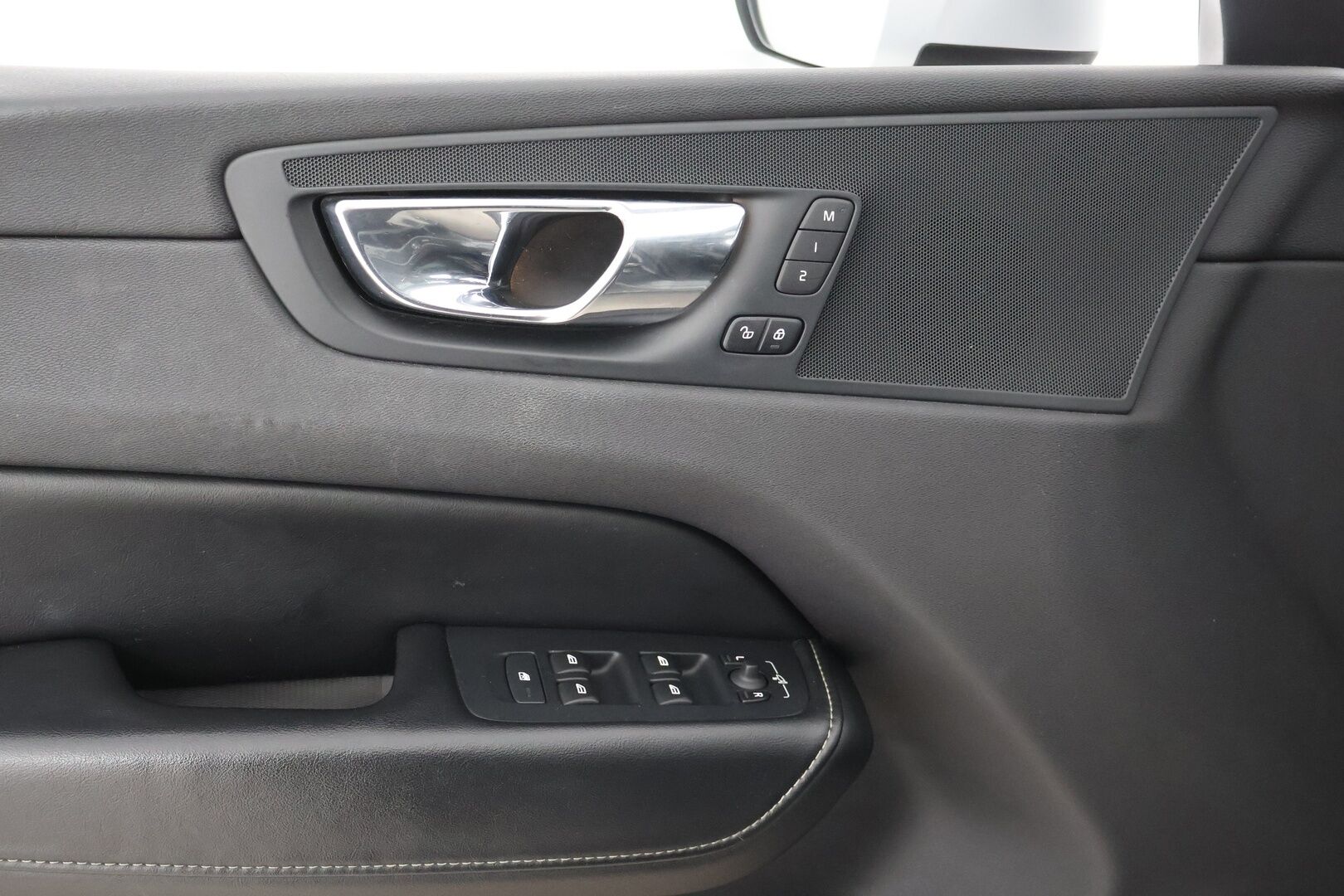 Volvo XC60 2018 T8 AWD R-Design aut - | Pilot assist | Webasto | Koukku | 360-kamera | Full-LED | Panorama | Muistipenkki | Ilma-alusta | Suomi-auto | Akku kuntotarkastettu | 2x Lataus | - KORKO VAIN 3,99 %