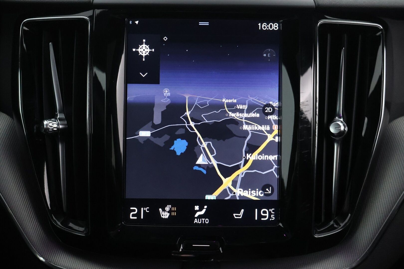 Volvo XC60 2018 T8 AWD R-Design aut - | Pilot assist | Webasto | Koukku | 360-kamera | Full-LED | Panorama | Muistipenkki | Ilma-alusta | Suomi-auto | Akku kuntotarkastettu | 2x Lataus | - KORKO VAIN 3,99 %