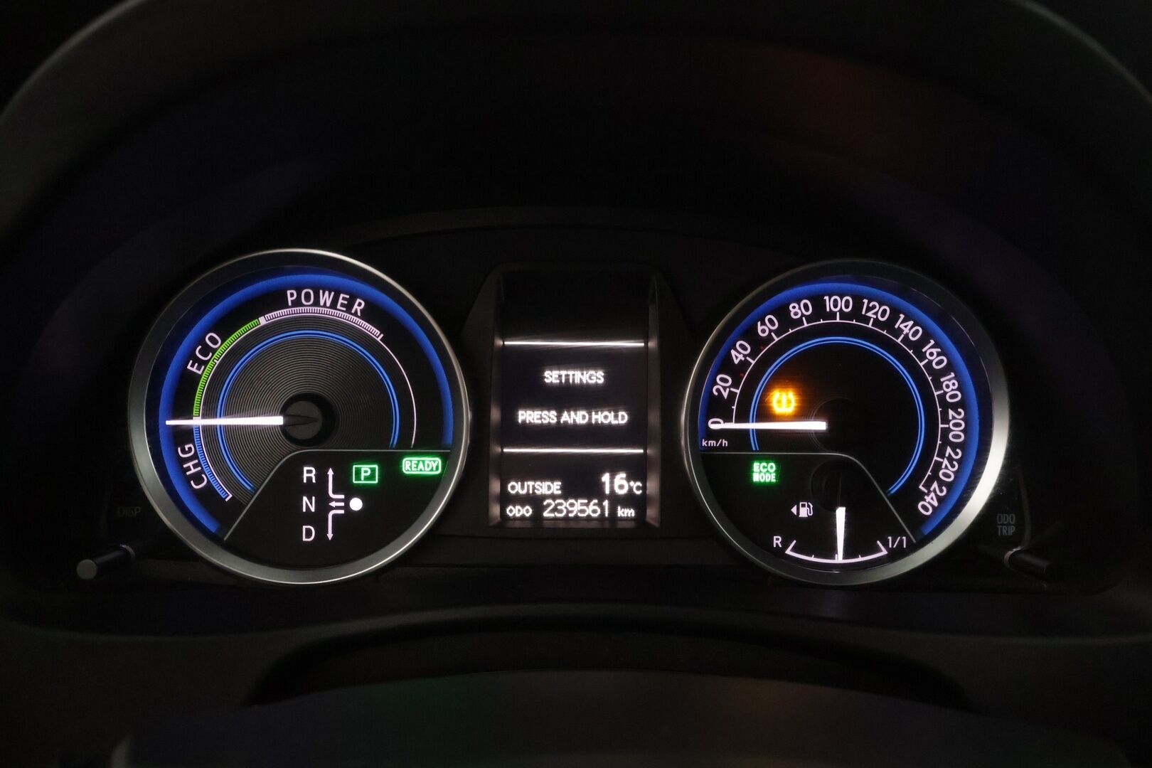 Toyota Auris 2015 TOYOTA AURIS *Peruutuskamera / Penkinlämmittimet / Vakionopeudensäädin / 2x Renkaat - Bluetooth / Monitoimiohjauspyörä / Tummennetut takaikkunat / Keskuslukitus kaukosäätöinen 