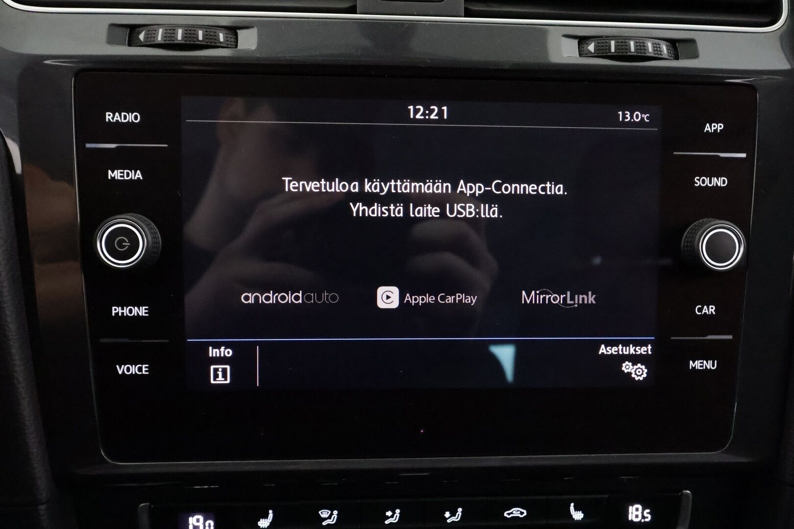 Volkswagen Golf 2018 Comfortline 1,5 TSI EVO 96 kW (130 hv) BLUEMOTION DSG-automaatti - | ACC | Webasto | LED | P.Kamera | Digimittaristo | Kahdet Renkaat |