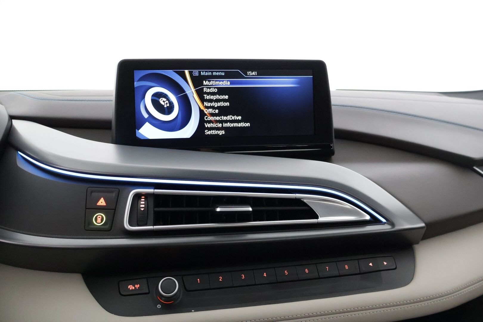 BMW i8 2018 Business Exclusive * Facelift / Laser-Ajovalot / Harman&Kardon / HUD / 360-Kamera * - 2,99 % KORKOTARJOUS TÄHÄN AUTOON - * Suomeen uutena myyty todella hyvin pidetty ja vähän ajettu yksilö! *