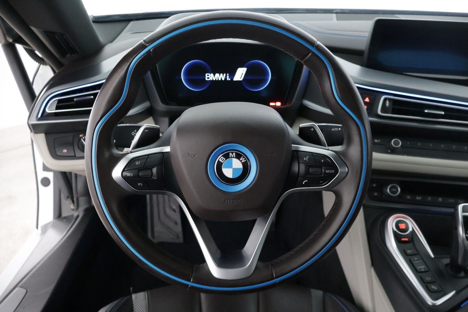 BMW i8 2018 Business Exclusive *Laser-Ajovalot / Harman&Kardon / HUD / 360-Kamera * - *Todella siisti Suomi-Auto! Jos etsit i8, niin tästä paremmaksi yksilö ei muutu!  *