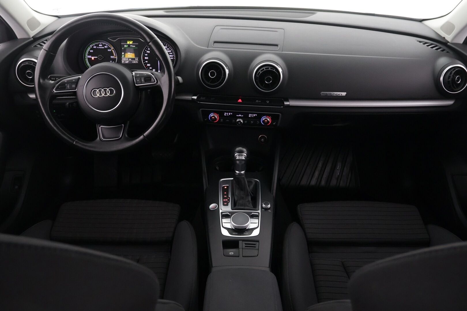 Audi A3 2015 Sportback Business Sport 1,4 TFSI e-tron S tronic - | Navi | P-Tutka | Sporttipenkit | Led-Ajovalot! |